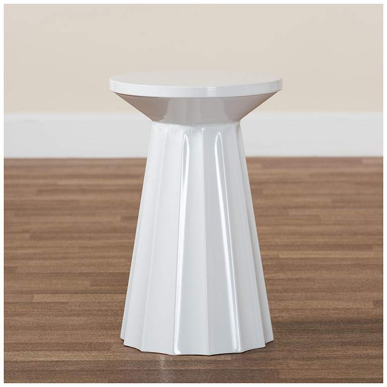 Image 1 Baxton Studio Ulmer White Metal Scalloped Side Table