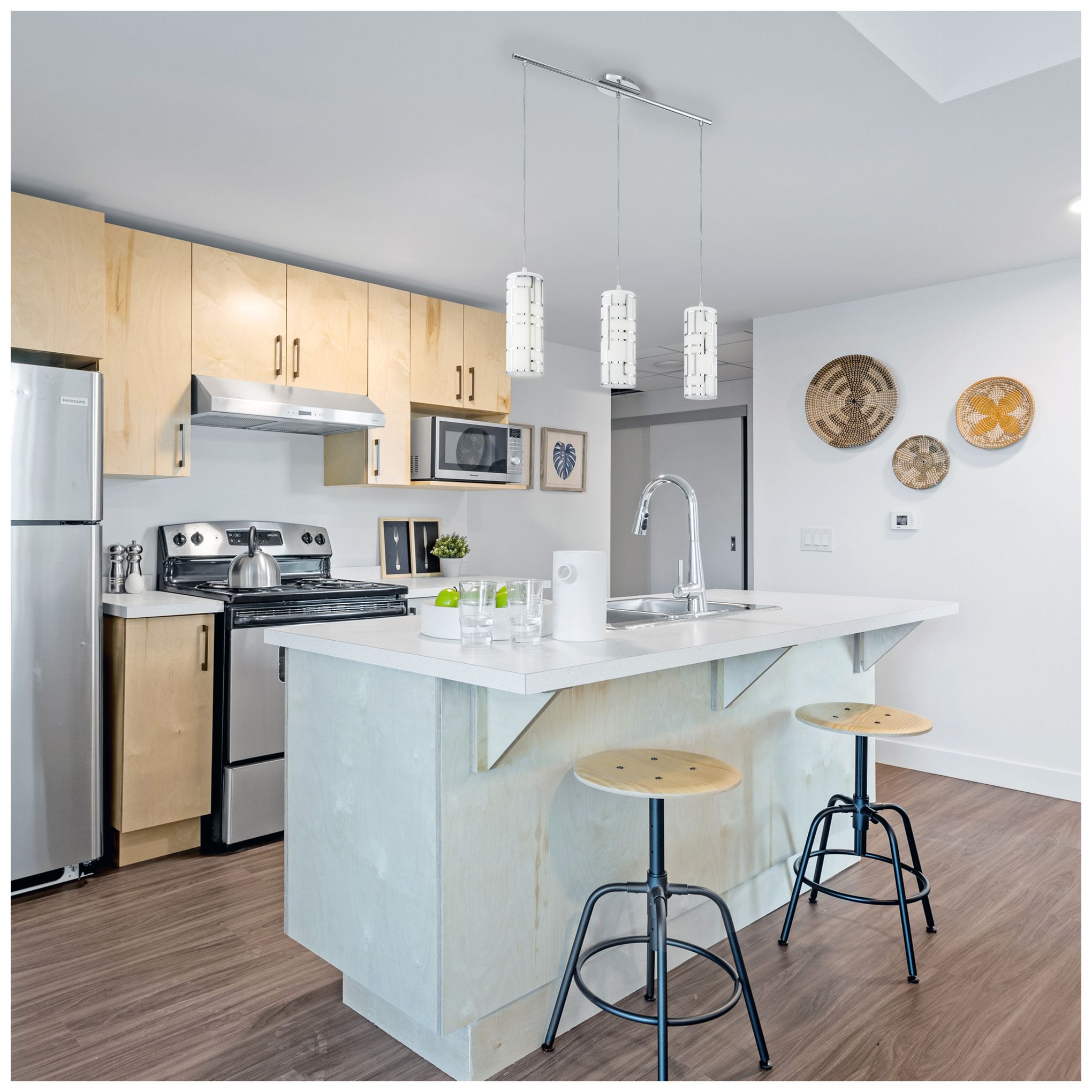 Bayman - 3-Light Multi Light Pendant - Chrome - White DÃ©cor Glass