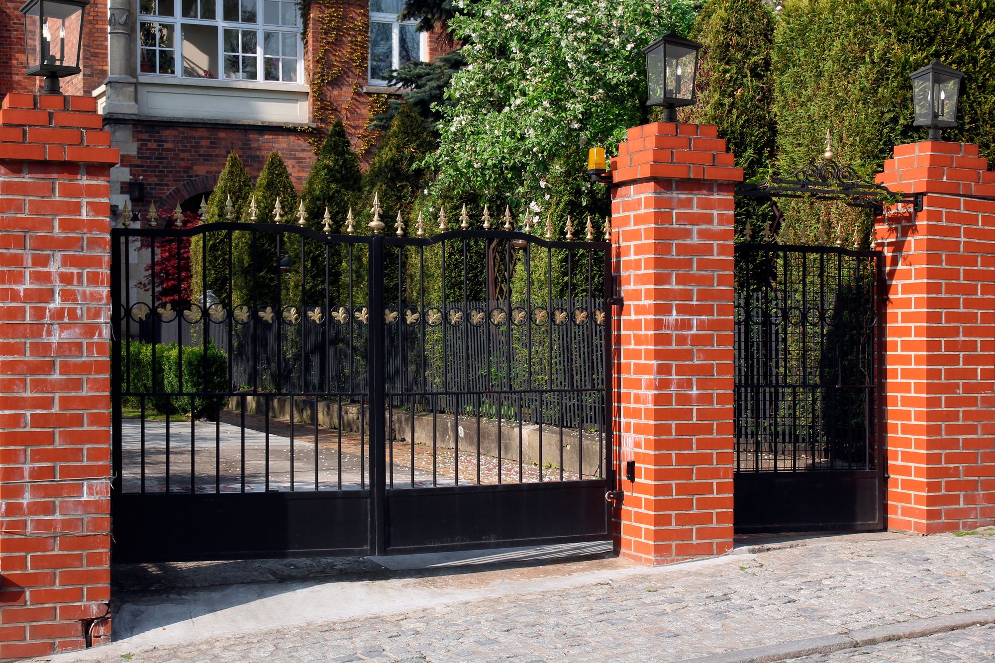 Image 2 Beacon by Z-Lite Oil Rubbed Bronze 25.5 inch 3 Light Pier Mounted Fixture more views