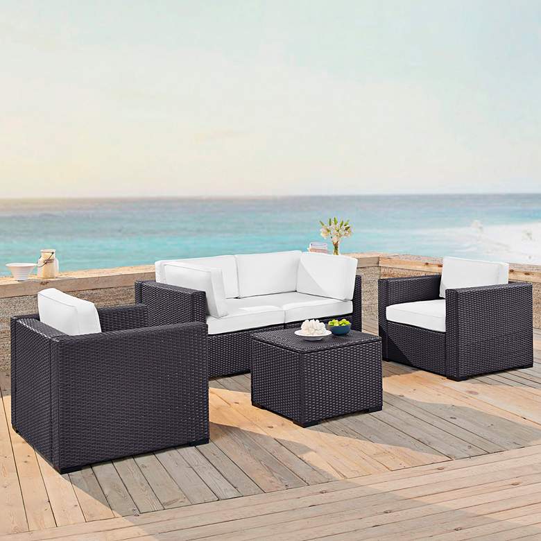 Image 1 Biscayne White Fabric 5-Piece 4-Seat Outdoor Patio Set