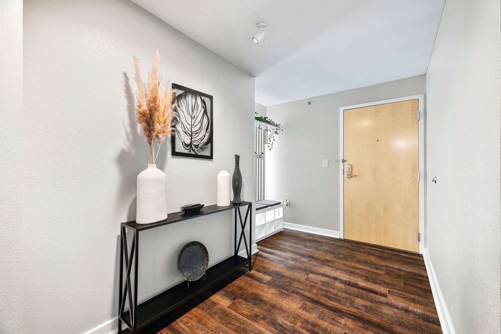 Image 4 Bruck GX15 White Field Cuttable Monopoint LED Track Ceiling Spot Light more views