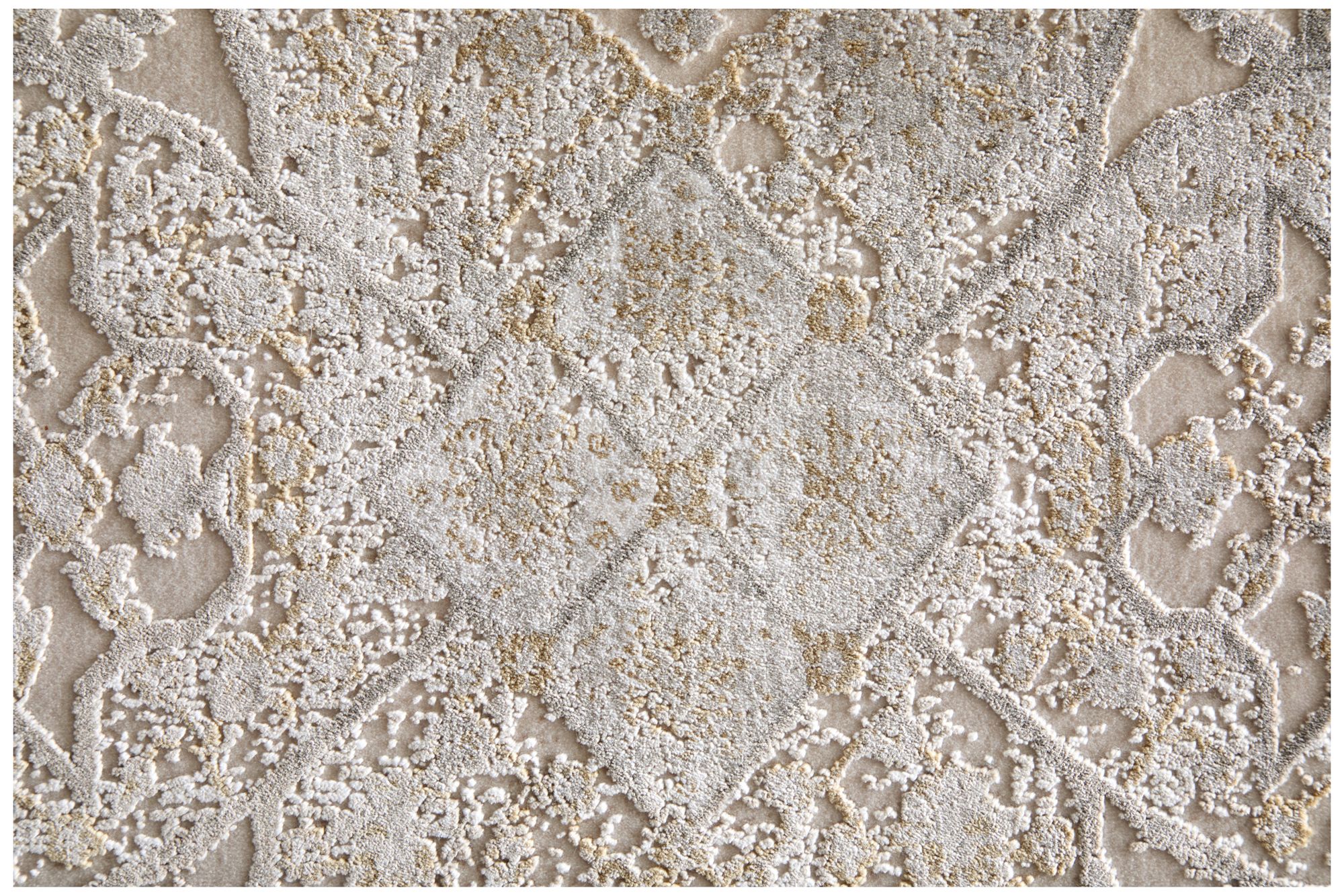 Cadiz Medallion Indoor Ivory Area Rug 39T0F 3'-1" x 10'