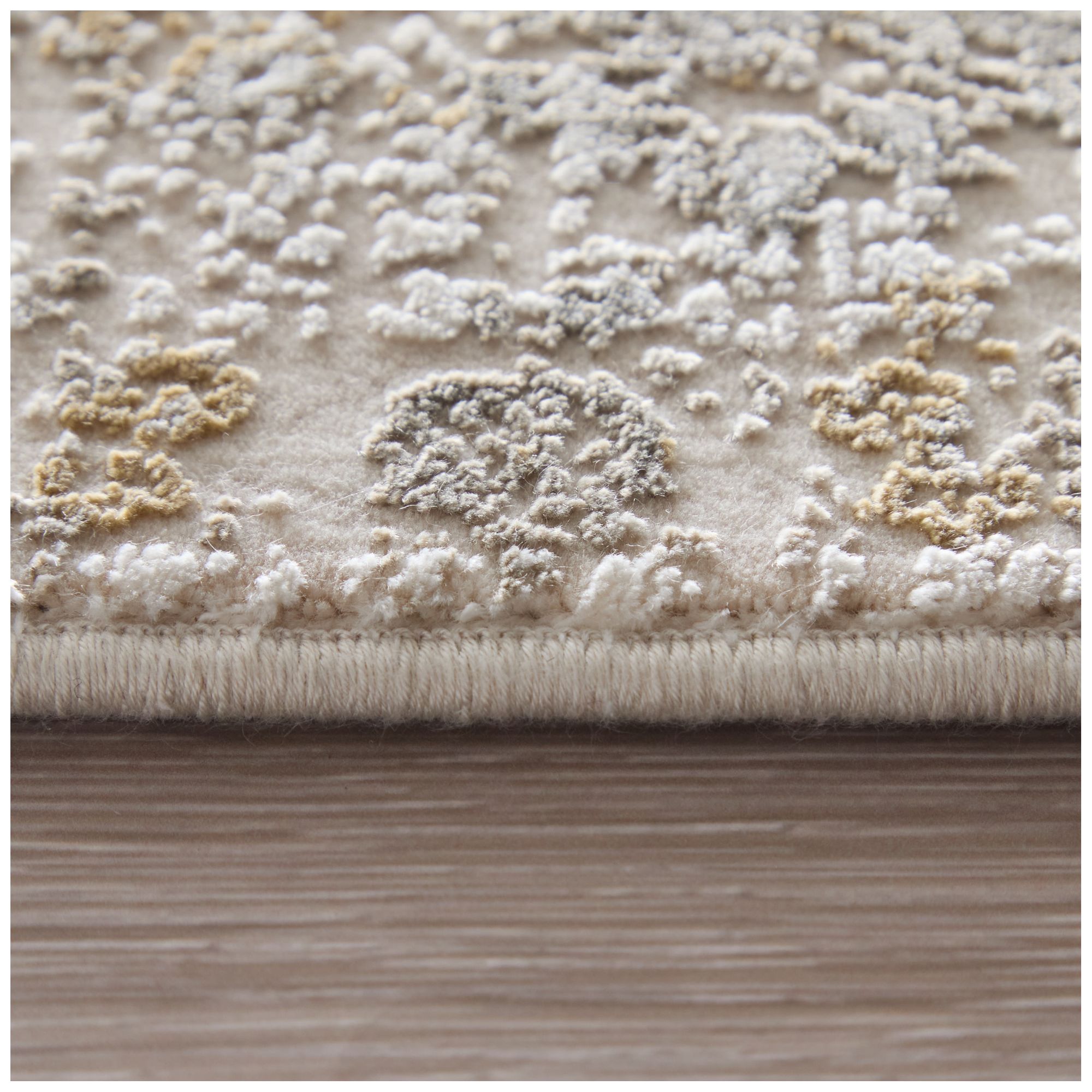 Cadiz Medallion Indoor Ivory Area Rug 39T0F 3'-1" x 10'