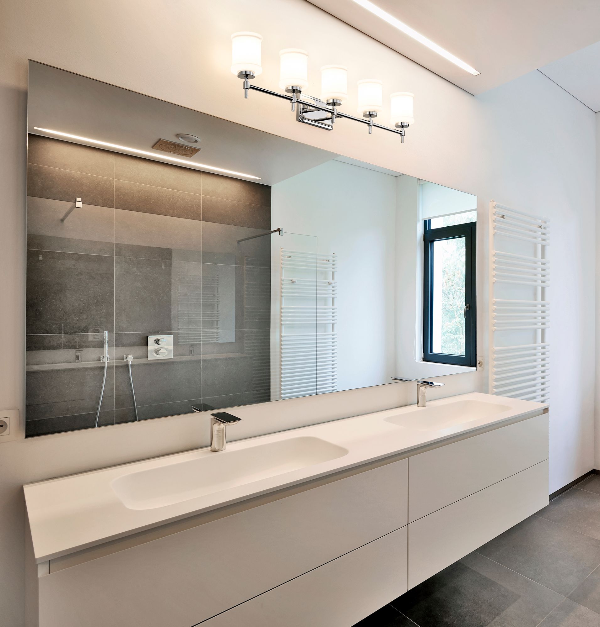 Image 3 Cadoc by Z-Lite Chrome 40.5 inch 5 Light Vanity more views