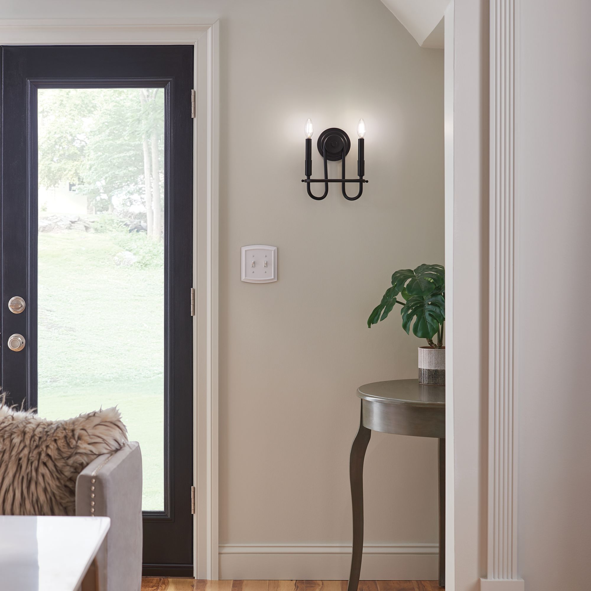 Capitol Hill 11" Wall Sconce in Black