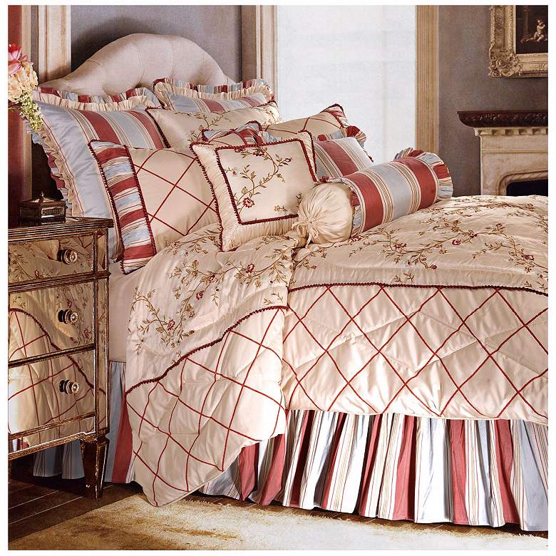 Image 1 Cornelia 4-Piece Oversize Coral King Comforter Set