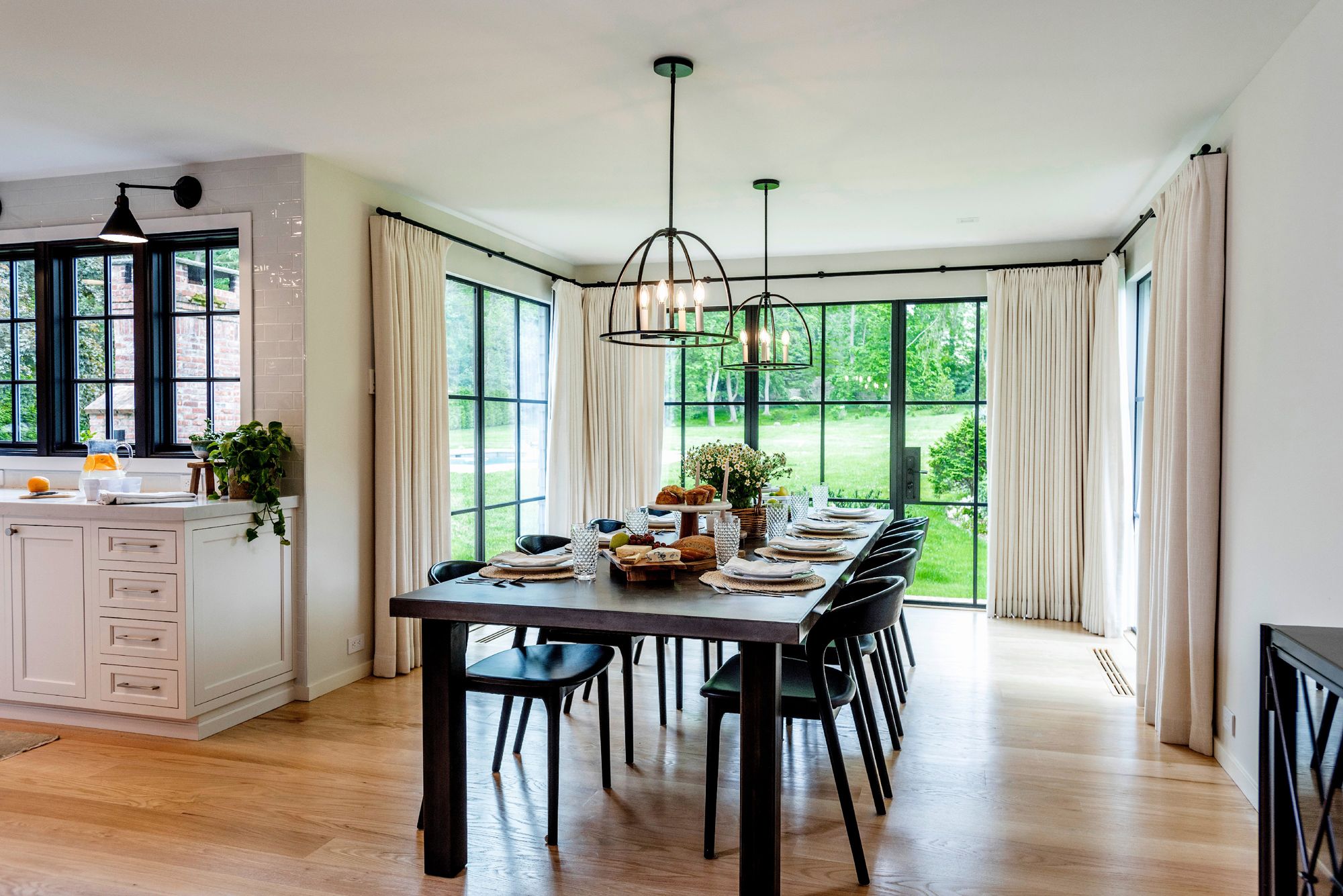 Crystorama Abbott 18.25'' Black Chandelier