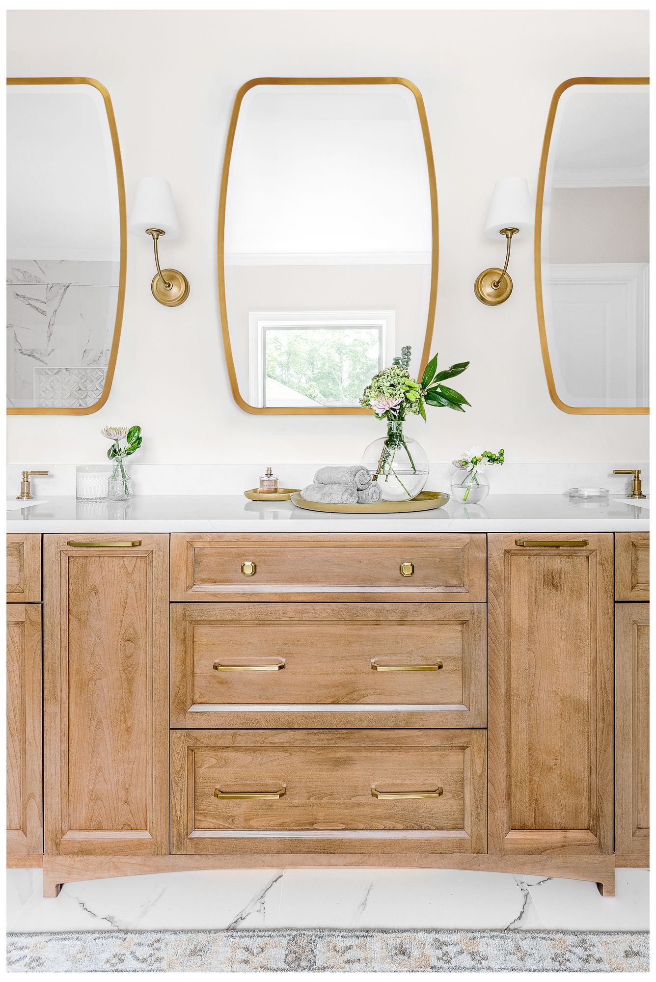 Image 6 Crystorama Lindee 24'' Antique Gold Mirror more views