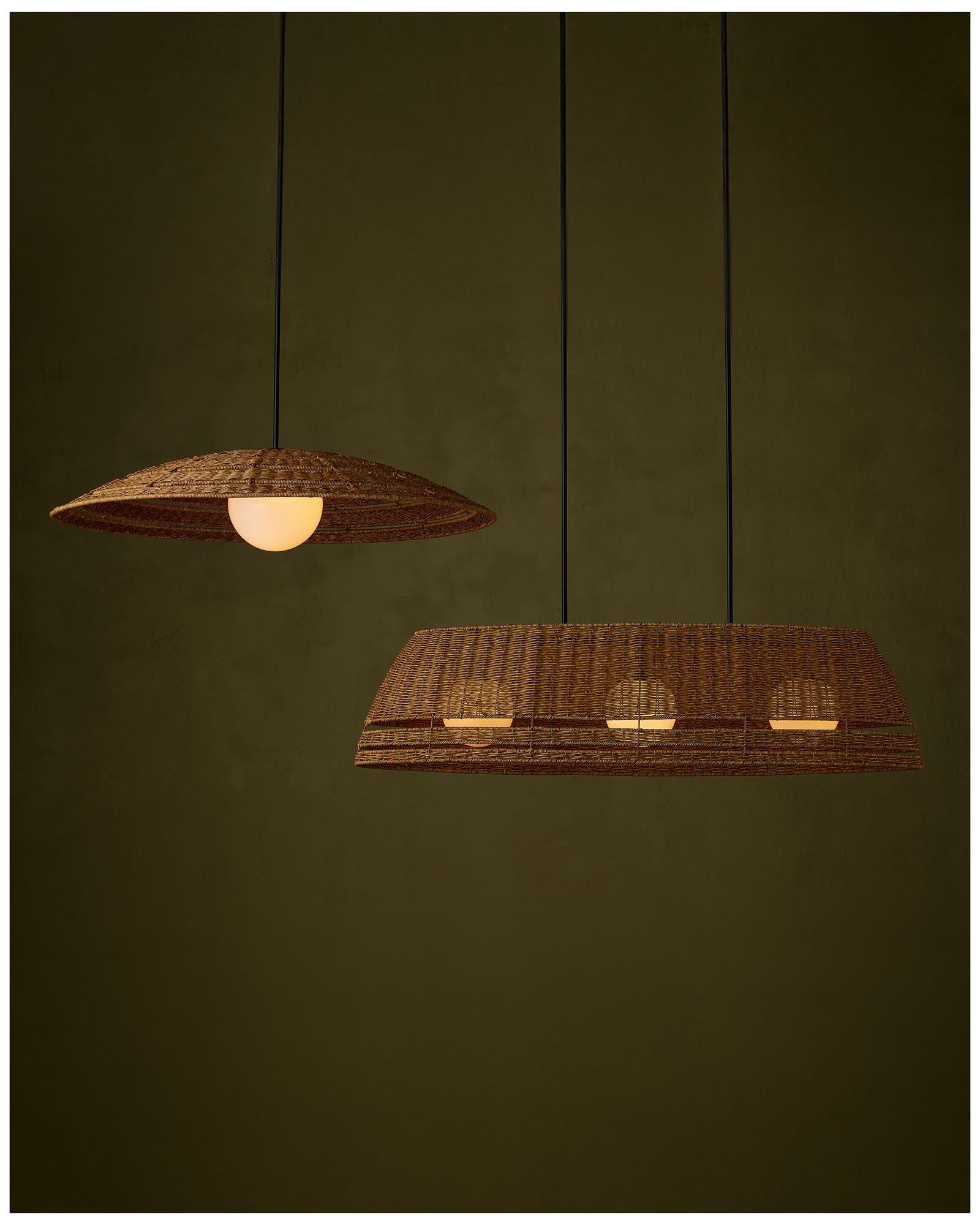 Currey & Company 52.75" Barbary Oval Outdoor 3-Light Chandelier