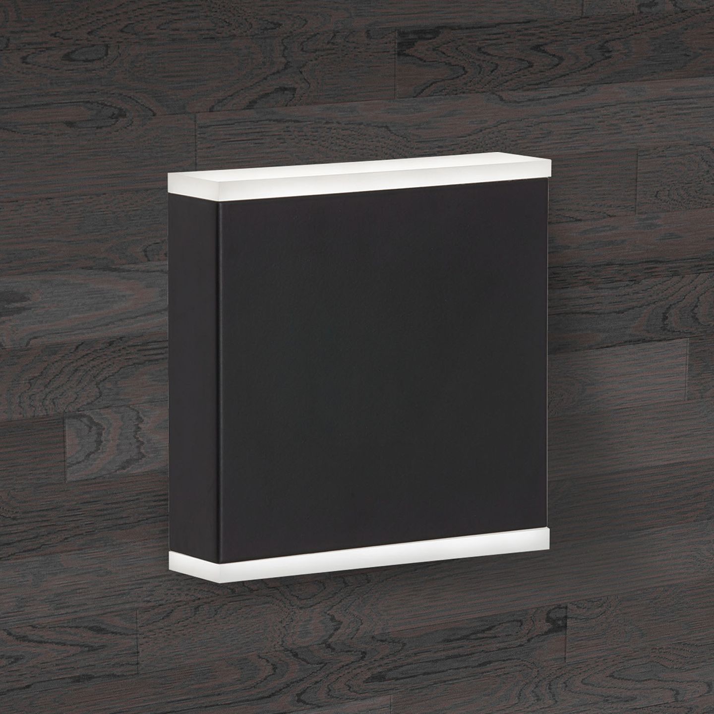 Dainolite Emery Black Collection