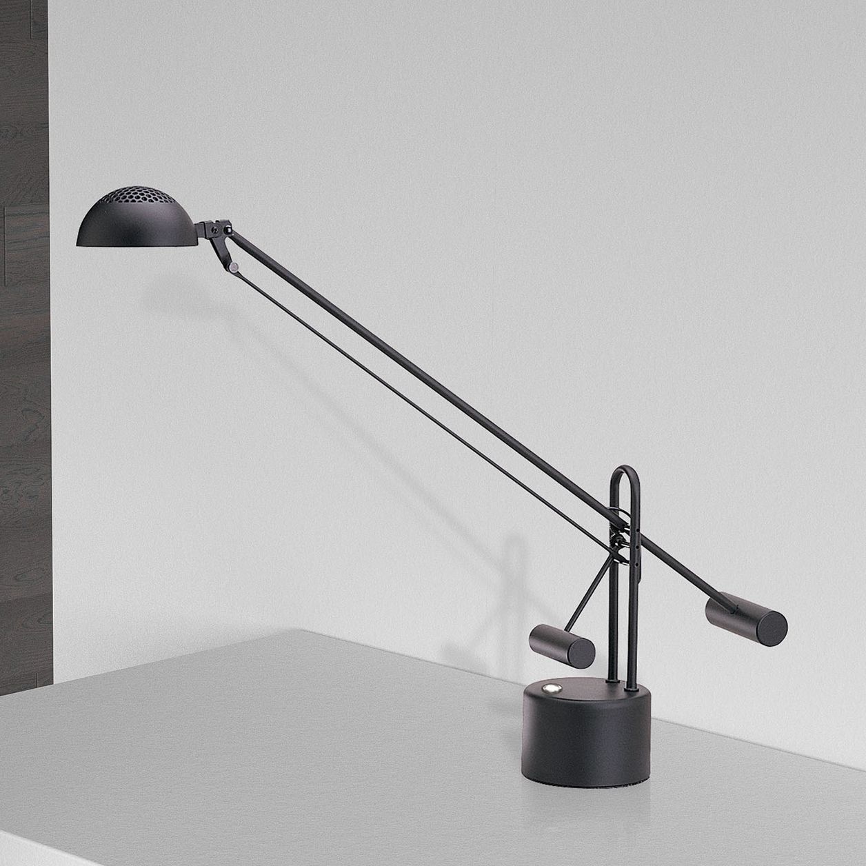 Dainolite LED Lamp Black Collection