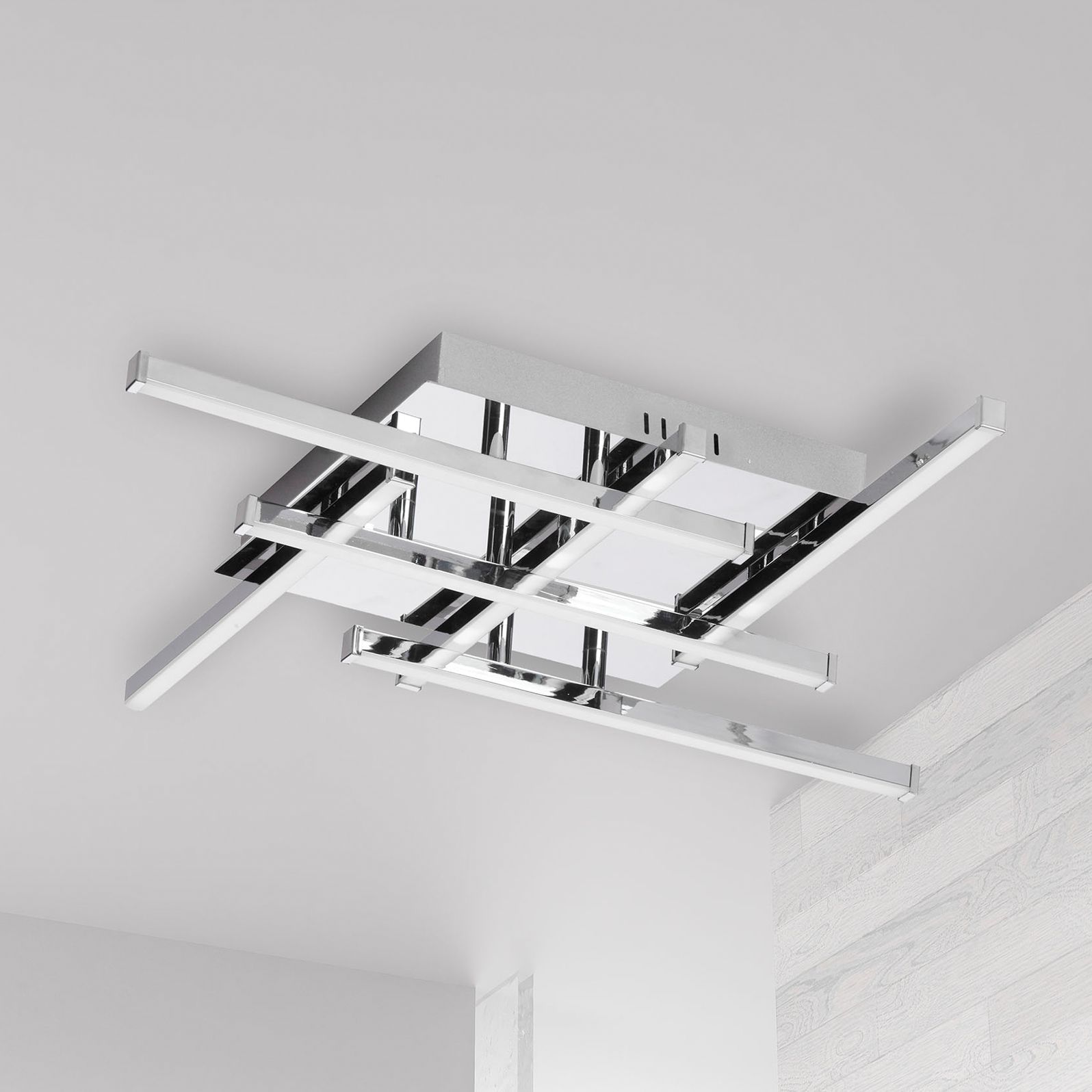 Dainolite Summit Chrome Collection