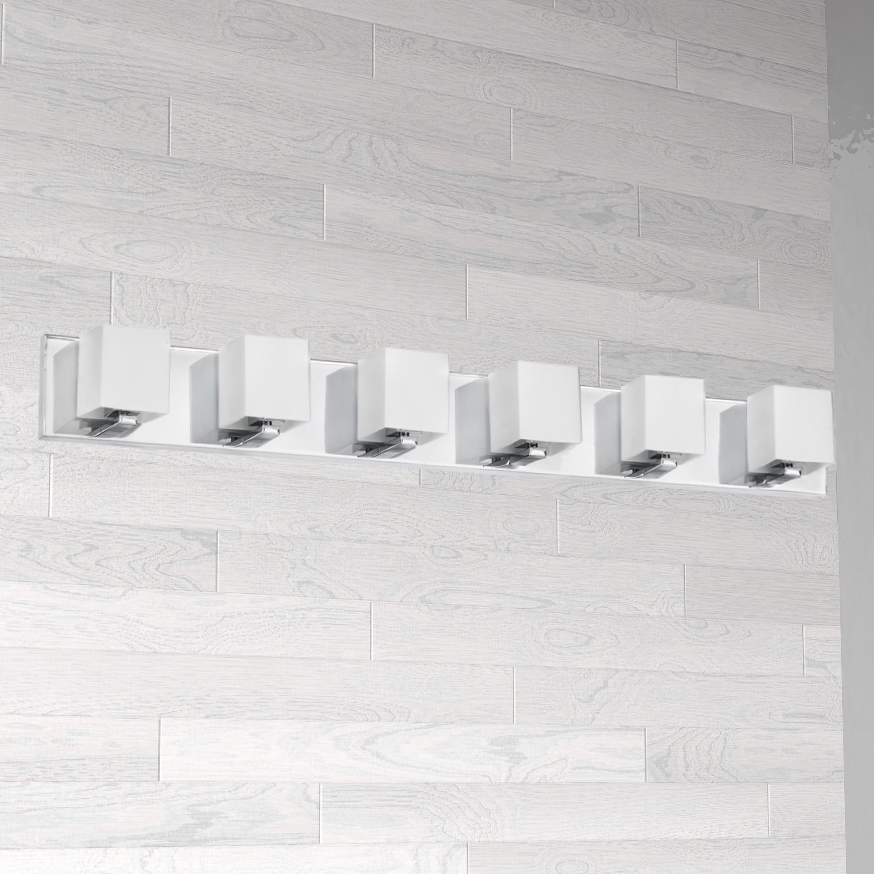 Dainolite Verona Chrome Collection