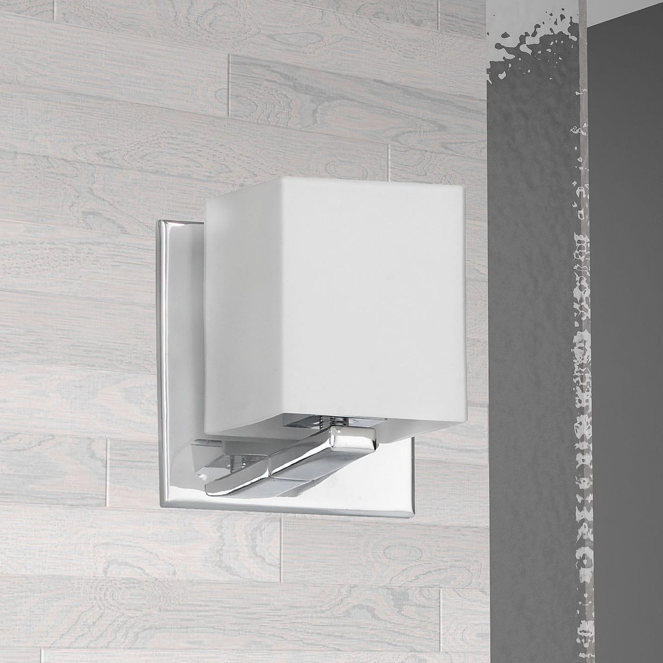 Dainolite Verona Chrome Collection