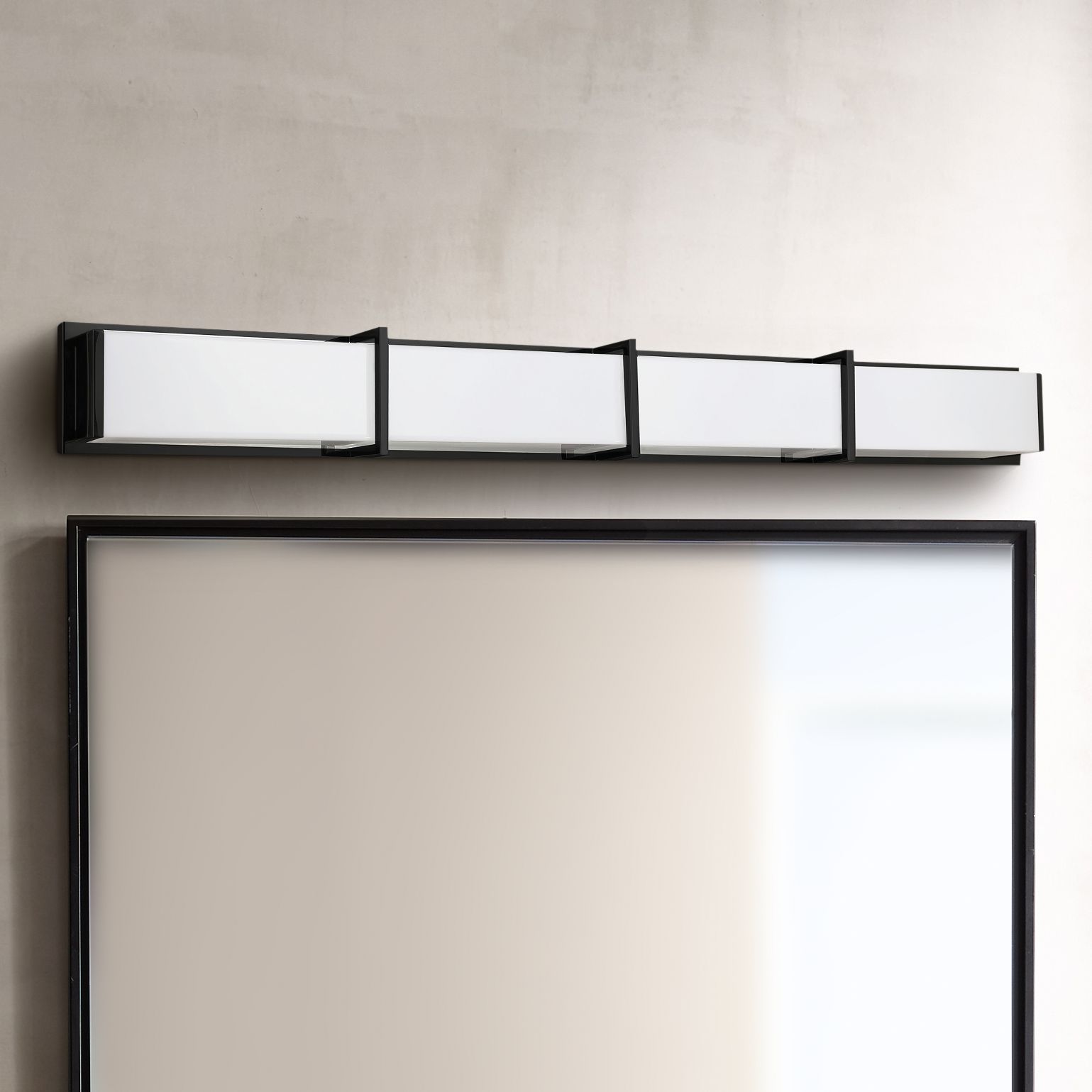 Dainolite Winston Black Collection