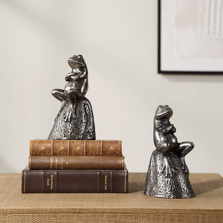 Image 1 Daydreaming Frogs 2-Piece Bookends