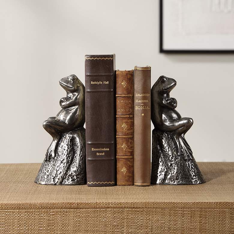 Image 3 Daydreaming Frogs 2-Piece Bookends more views