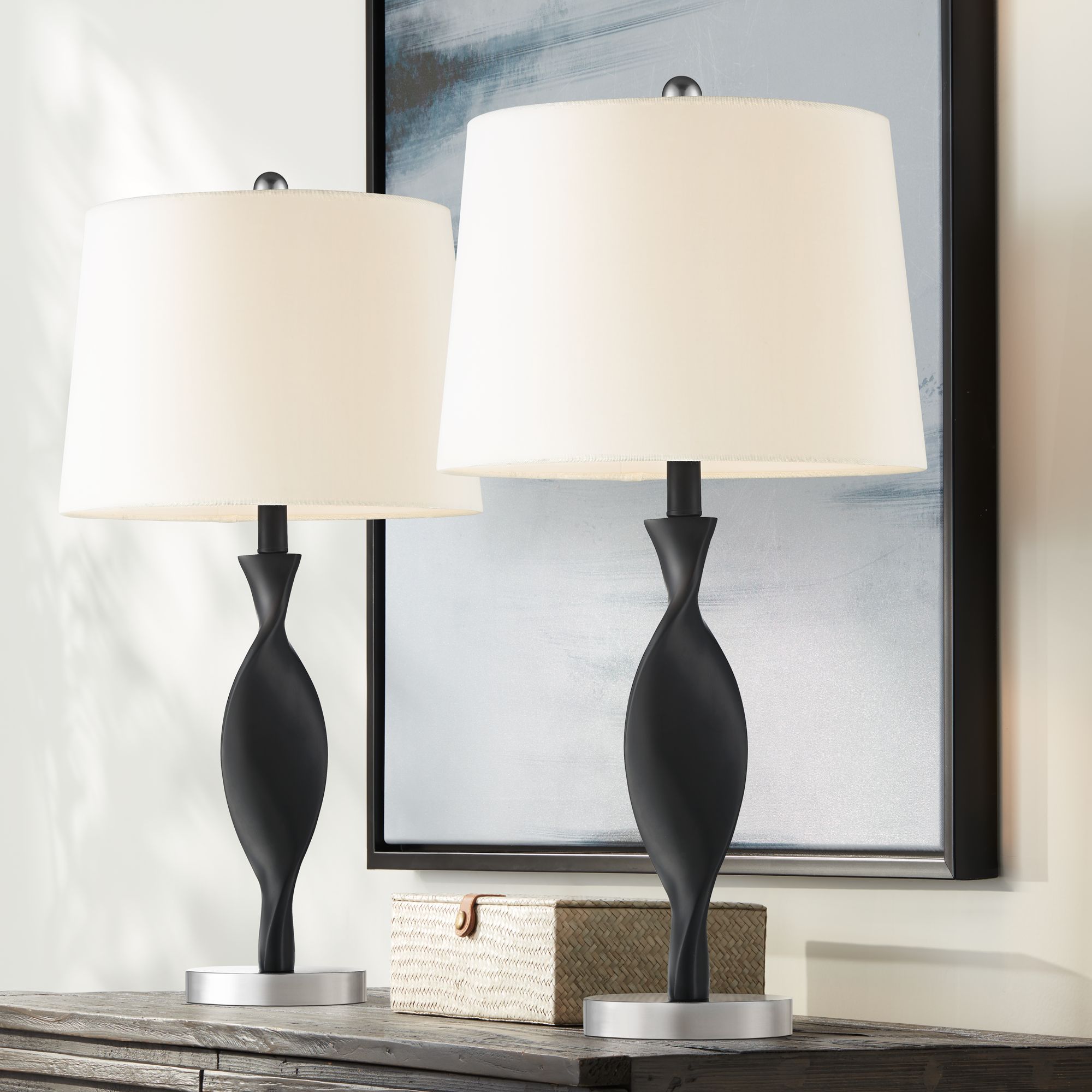 set of 2 black lamps