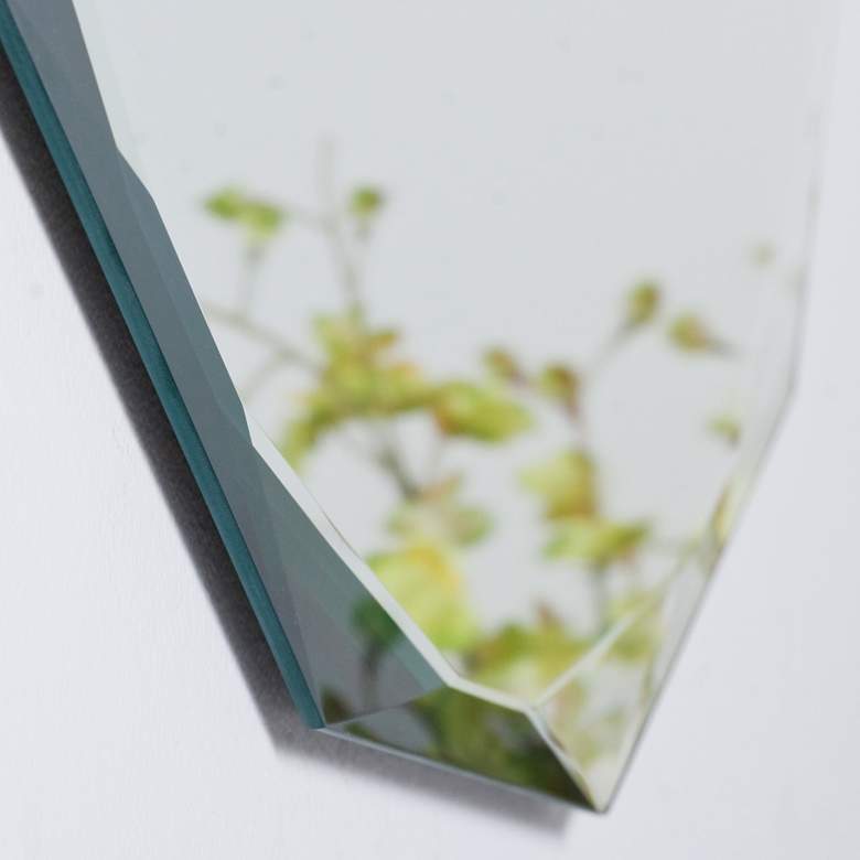 Image 4 Diamond 23 1/2" x 31 1/2" Octagon Frameless Wall Mirror more views