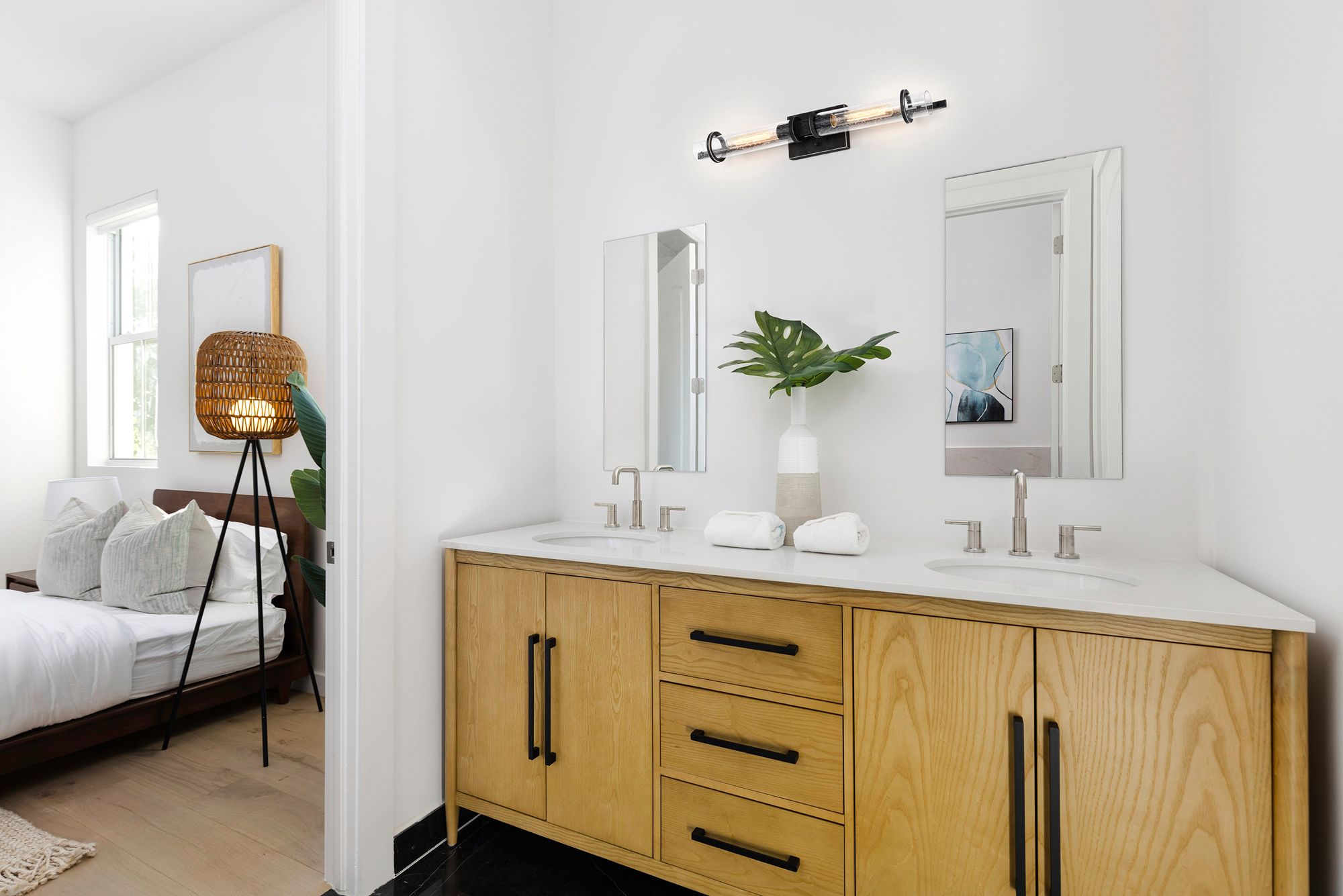 Donzi; 2 Light; Vanity Fixture; Iron Black Finish