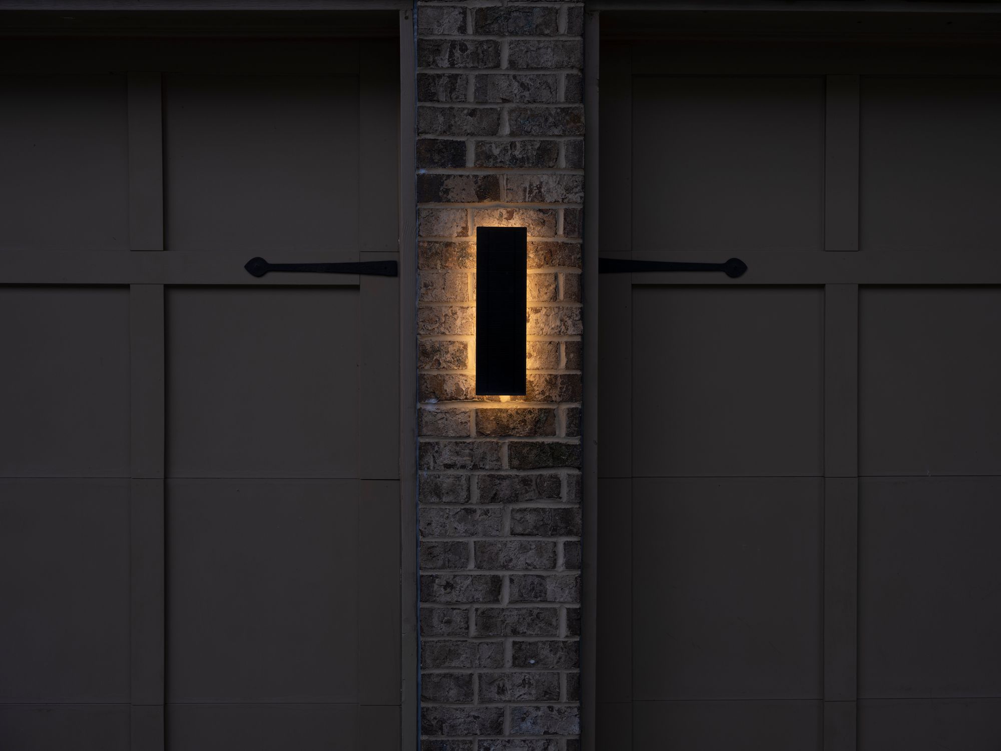 Eclipse Backlight Solar Wall Light