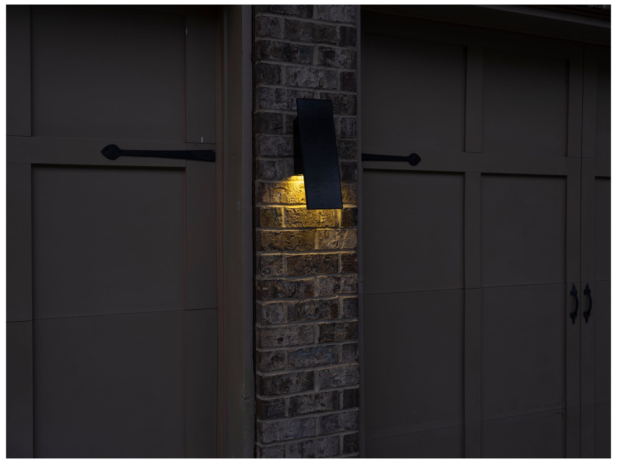 Eclipse Solar Outdoor Down Light