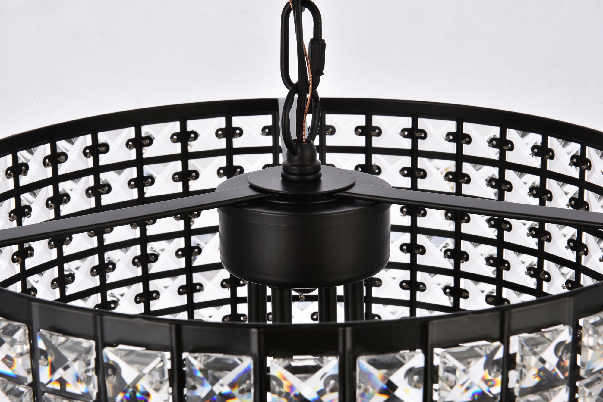 Elise 14" Pendant In Black