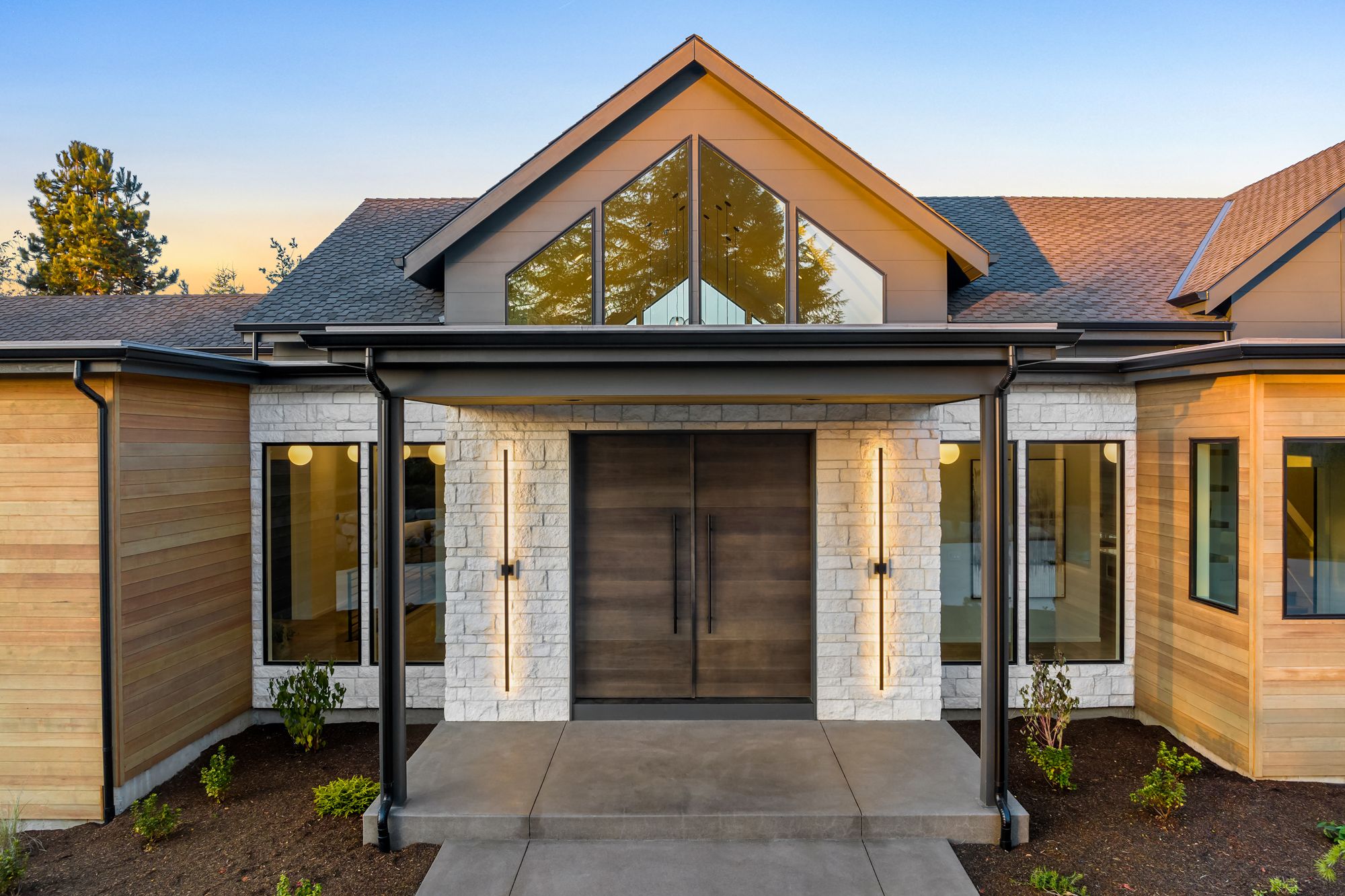 ET2 Alumilux Line 96" High Black LED Outdoor Wall Light