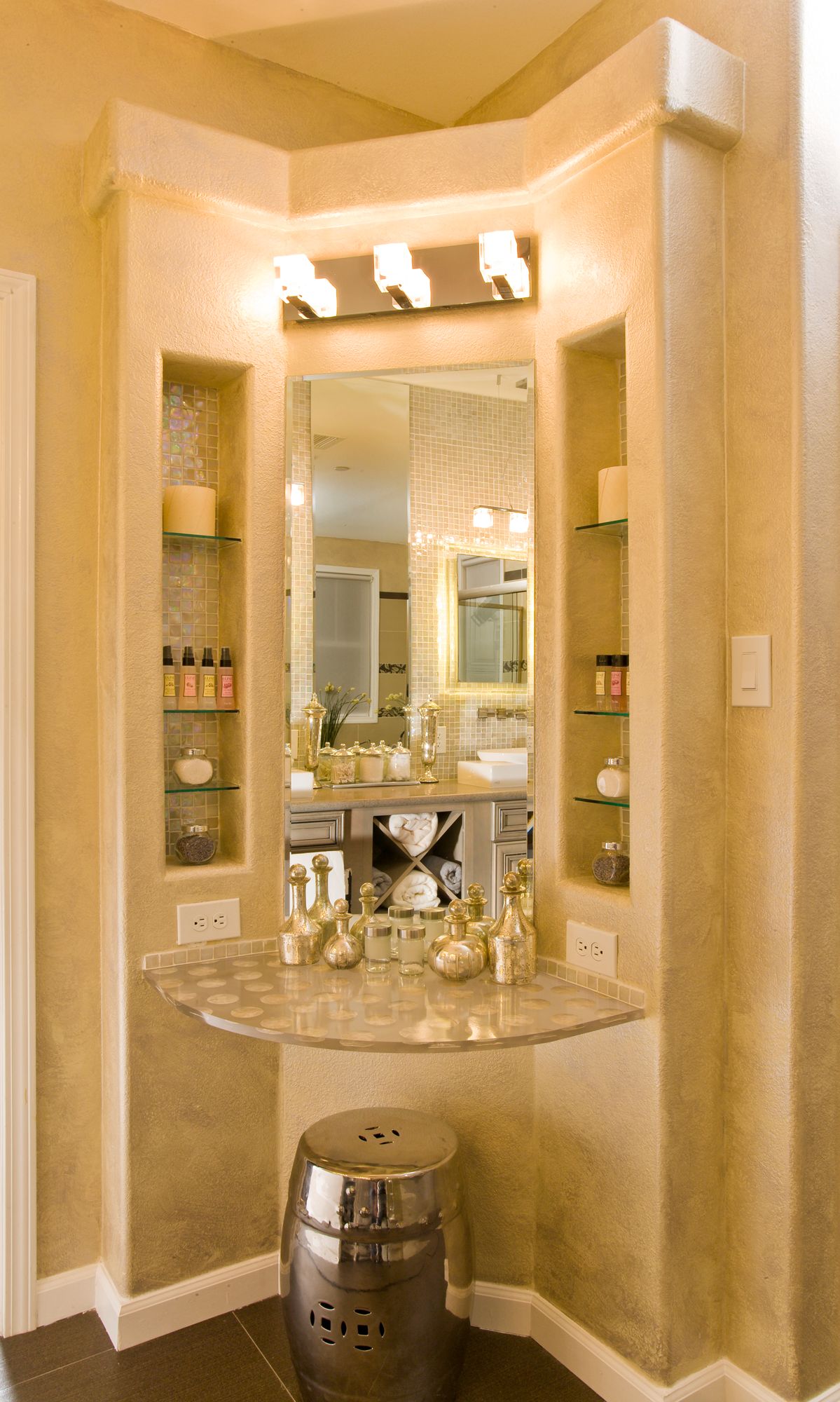 ET2 Blocs Modern 3-Light LED Bath Vanity Light