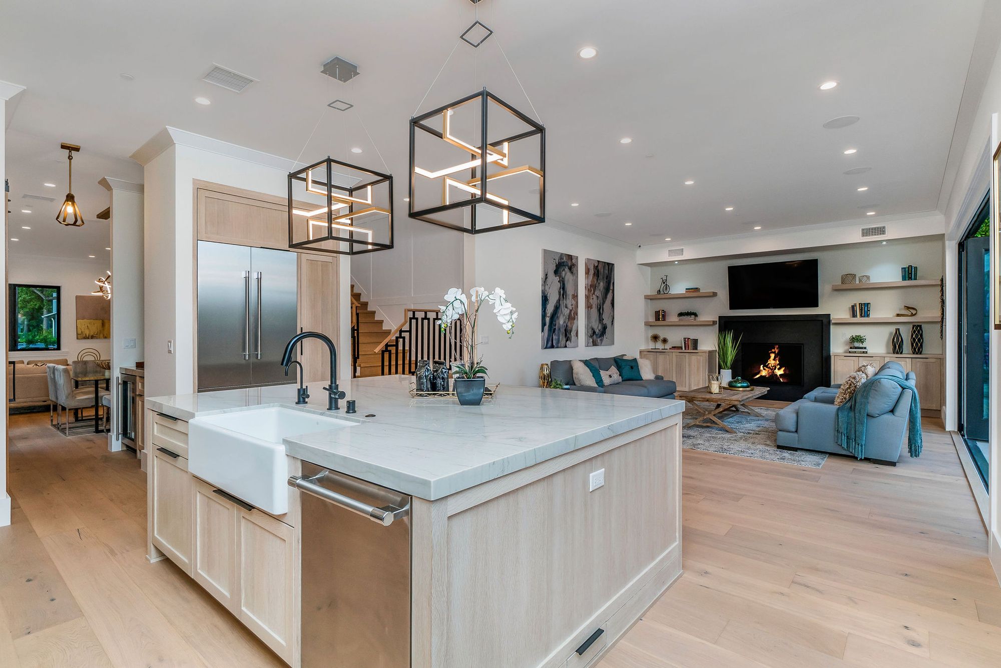 ET2 Chamber 18 1/4" Black and Gold 4-Light LED Modern Cube Pendant