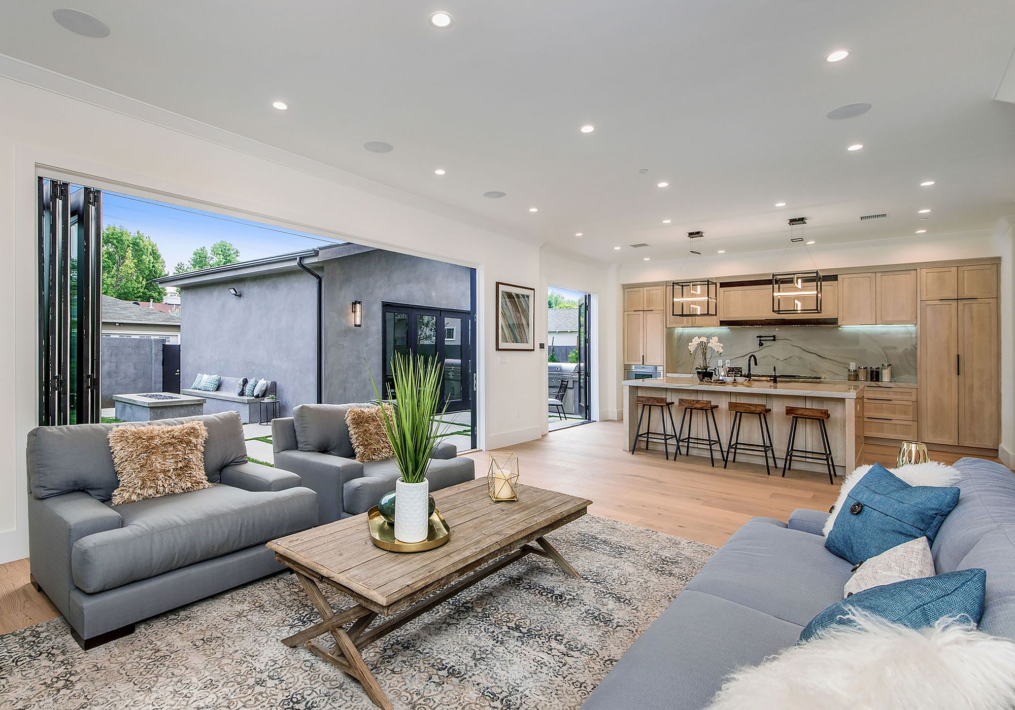 ET2 Chamber 18 1/4" Black and Gold 4-Light LED Modern Cube Pendant