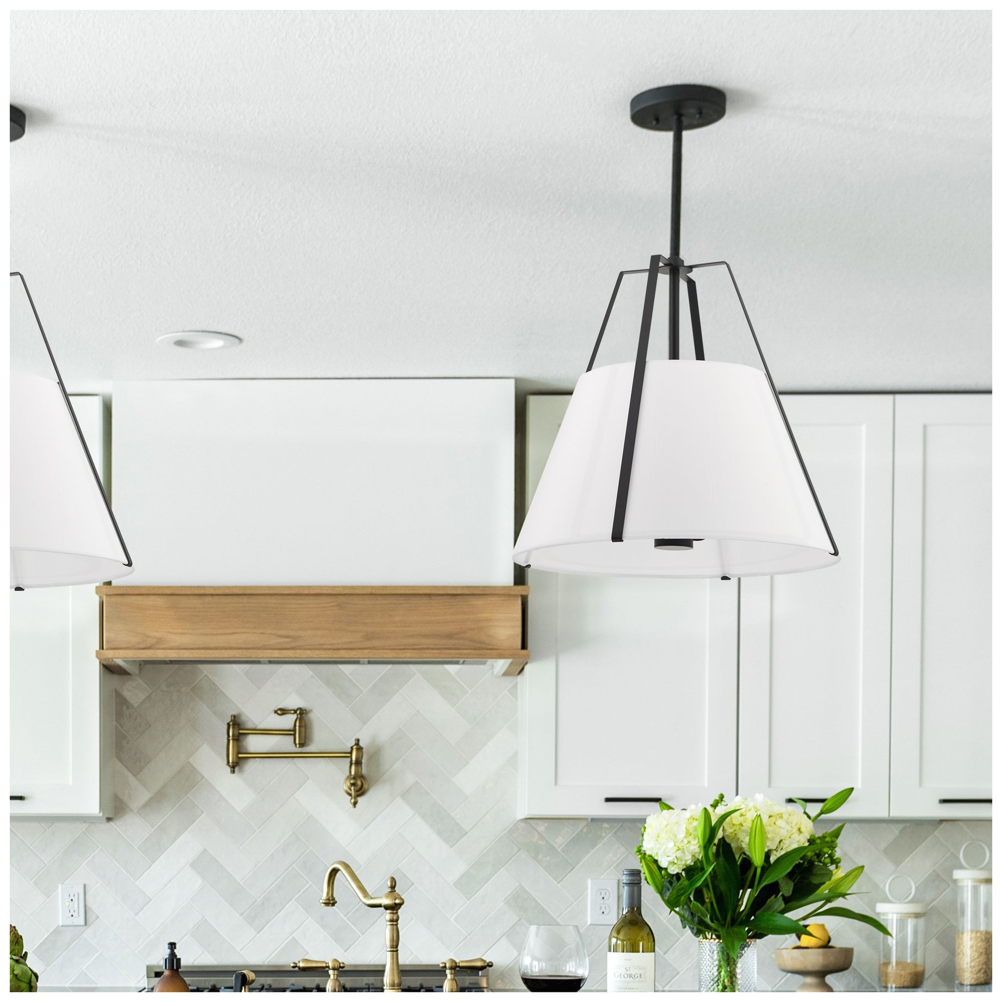 Everly 20" Black Pendant