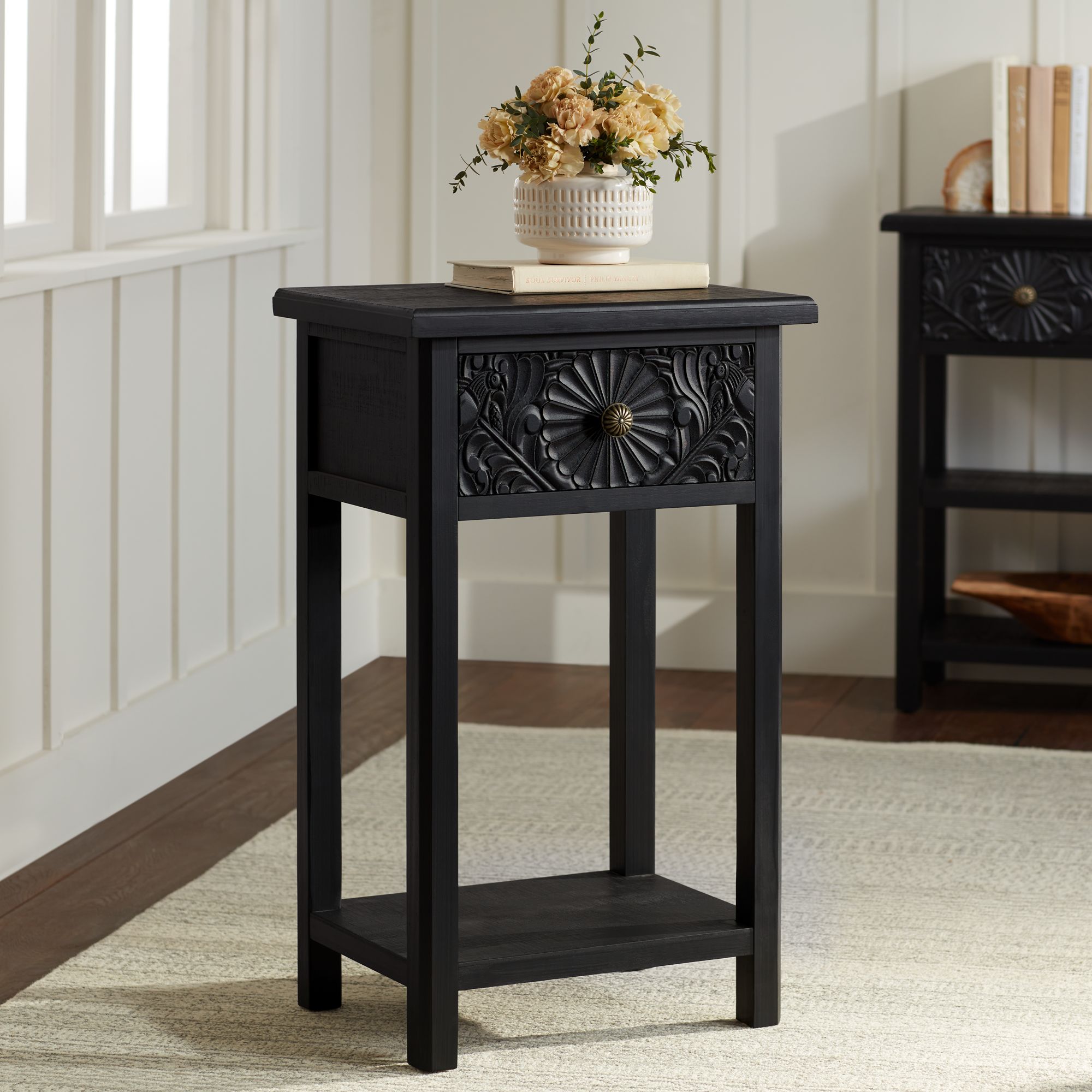 35 inch tall accent table