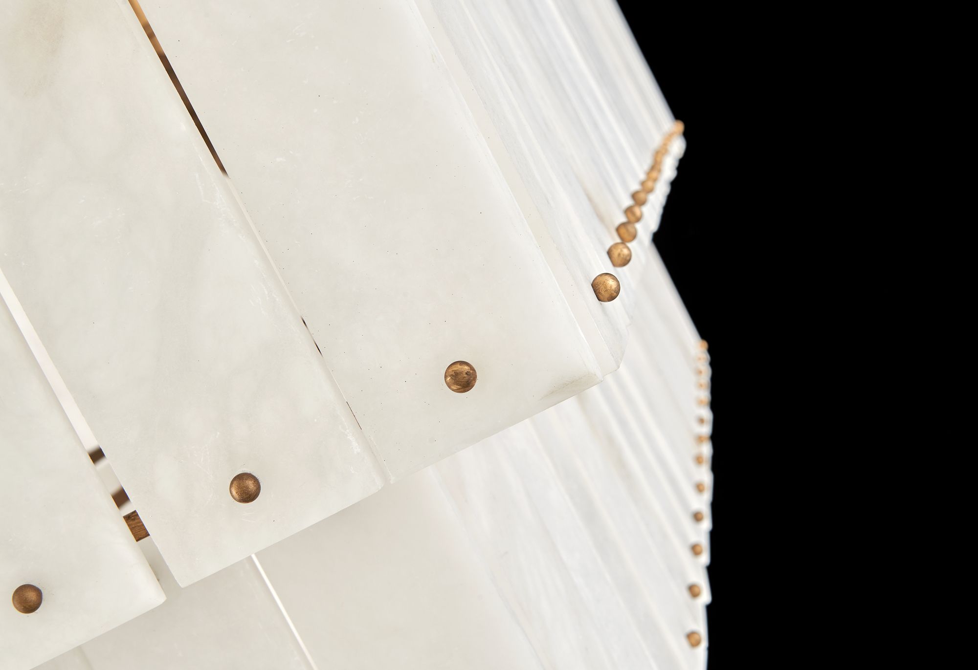 FREDRICK RAMOND CHANDELIER SIMONE Medium Eight Light Linear Burnished Gold