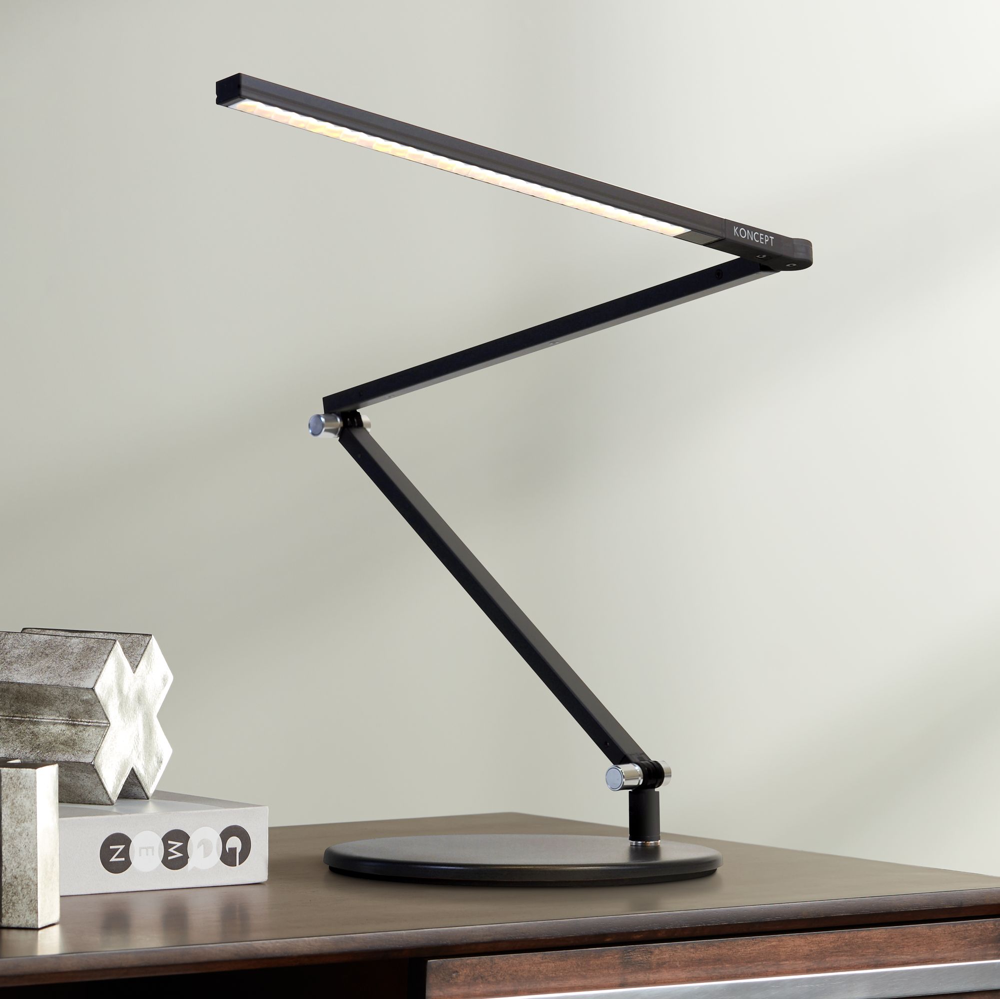 Slim sales desk lamp