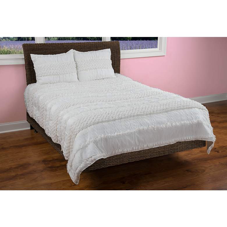 Image 1 Georgette Ivory Quilted Full/Queen Comforter Set