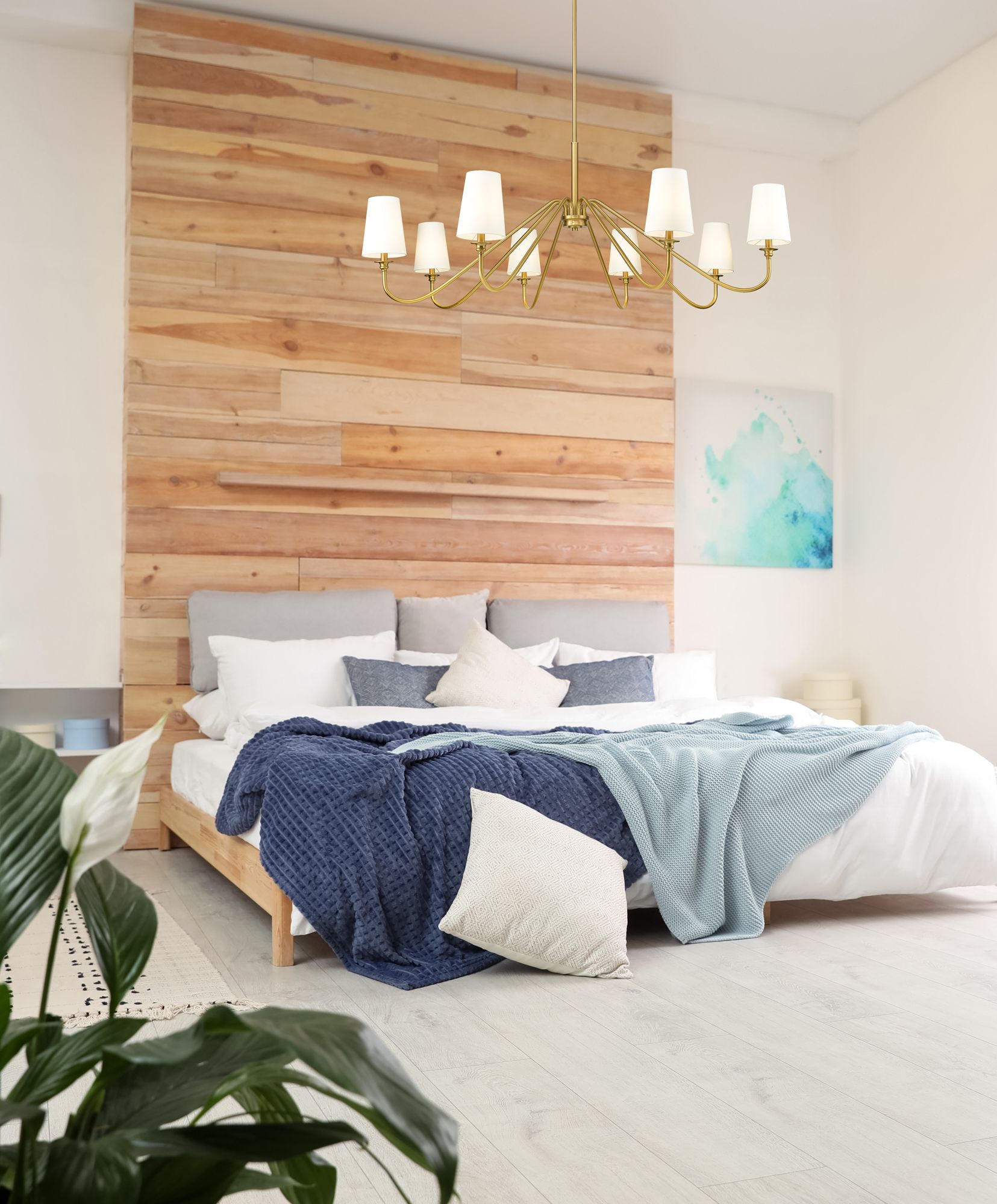 Image 3 Gianna by Z-Lite Modern Gold 8 Light Chandelier more views