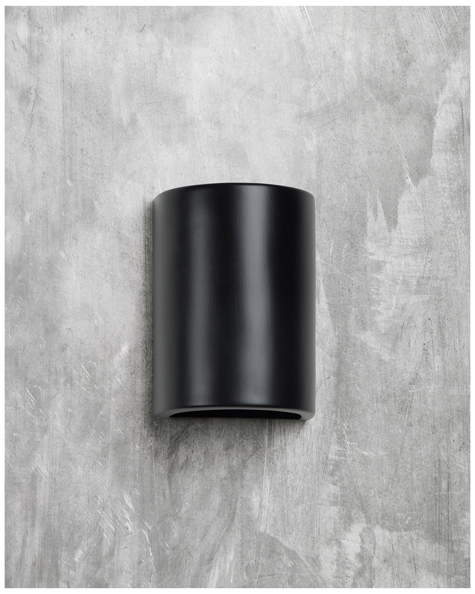 Image 3 Gilly-8.5-inch-high-ceramic-black-up/down-LED-outdoor-wall-light more views