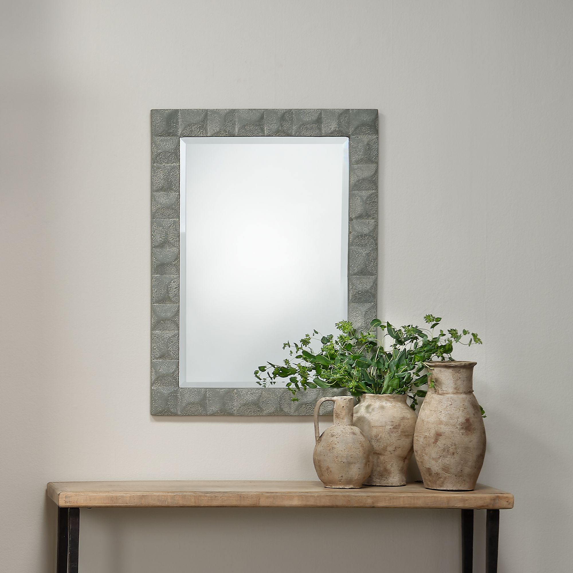 GROVE VASE - BEIGE ANTIQUED