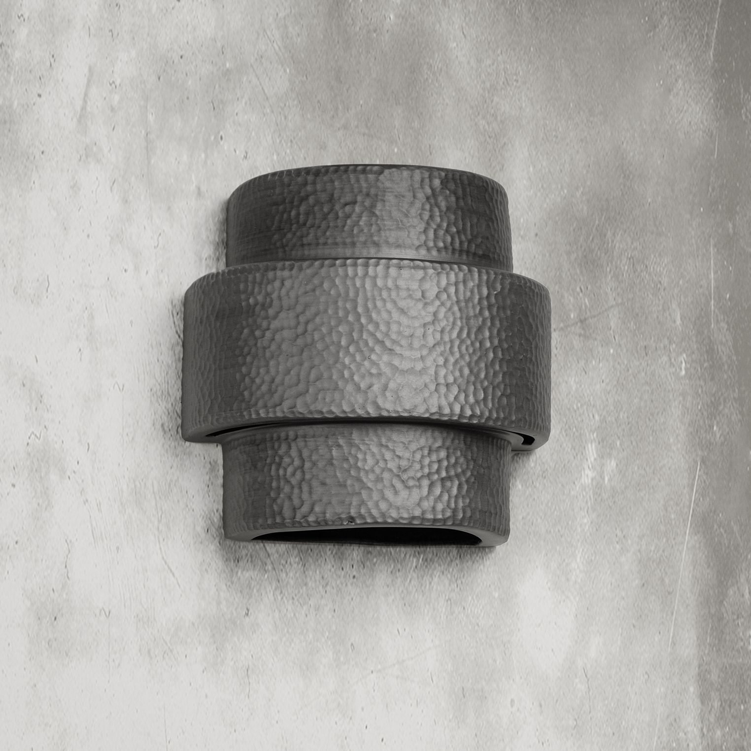 Hammerman-10-inch-high-ceramic-pewter-up/down-LED-outdoor-wall-light