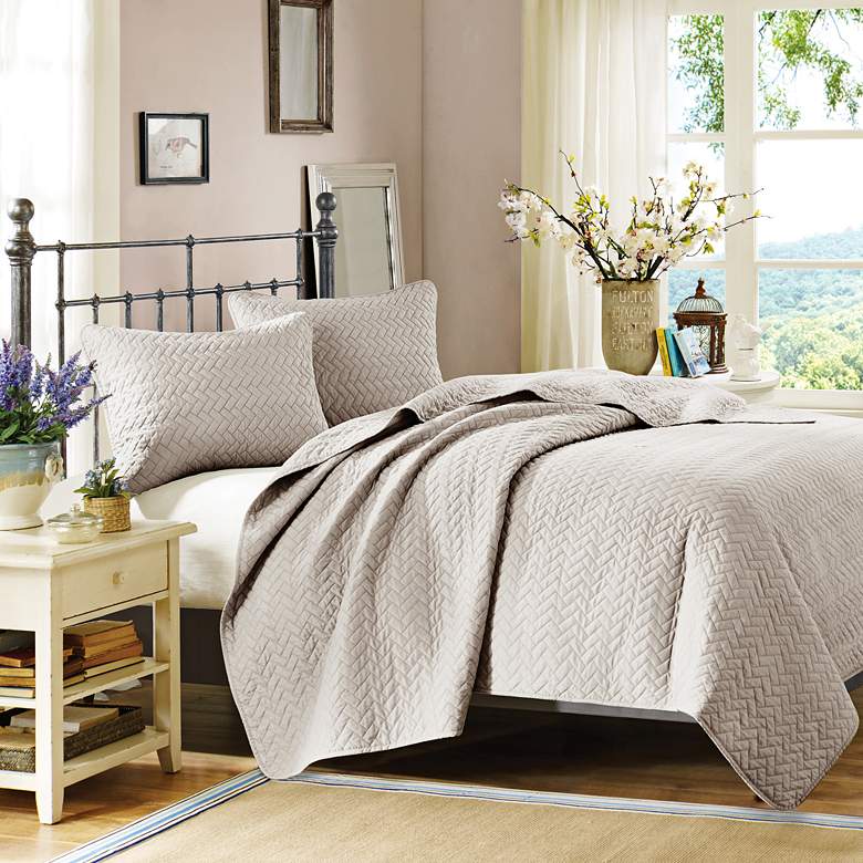 Image 1 Hampton Hill Velvet Touch Linen 3-Piece Queen Coverlet Set