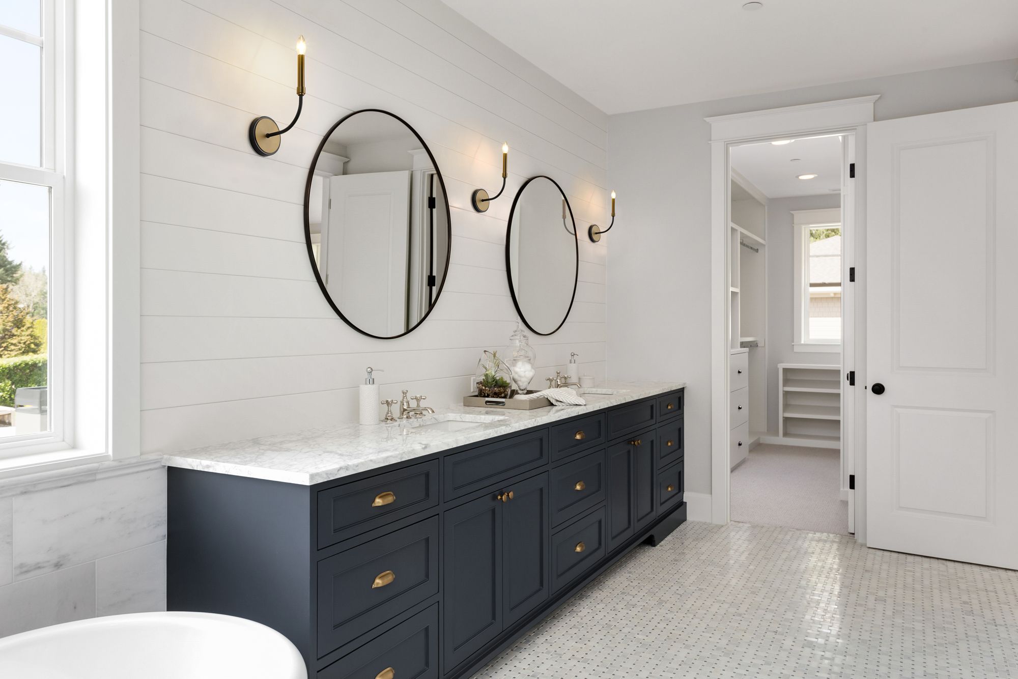 Image 4 Haylie by Z-Lite Matte Black + Olde Brass 5.25 inch 1 Light Wall Sconce more views