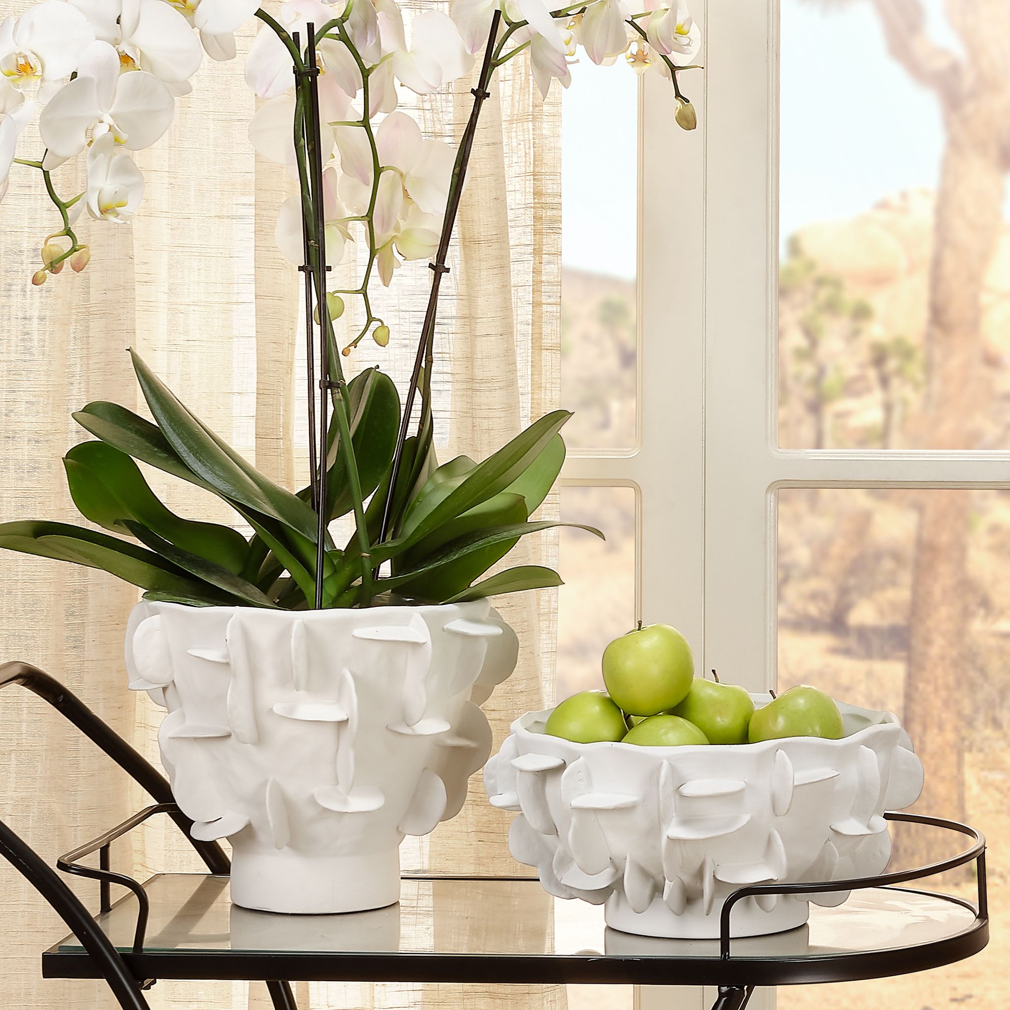 HELIOS VASE WHITE CERAMIC