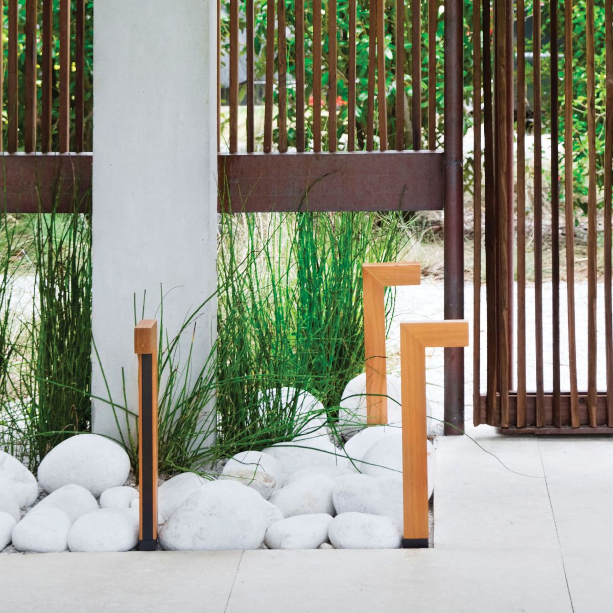 Image 5 Hinkley Atlantis Cedar Linear LED Path Light more views