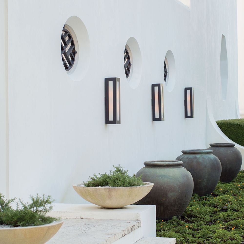 Hinkley Dorian36" High Bronze Extra Large Outdoor Wall Light