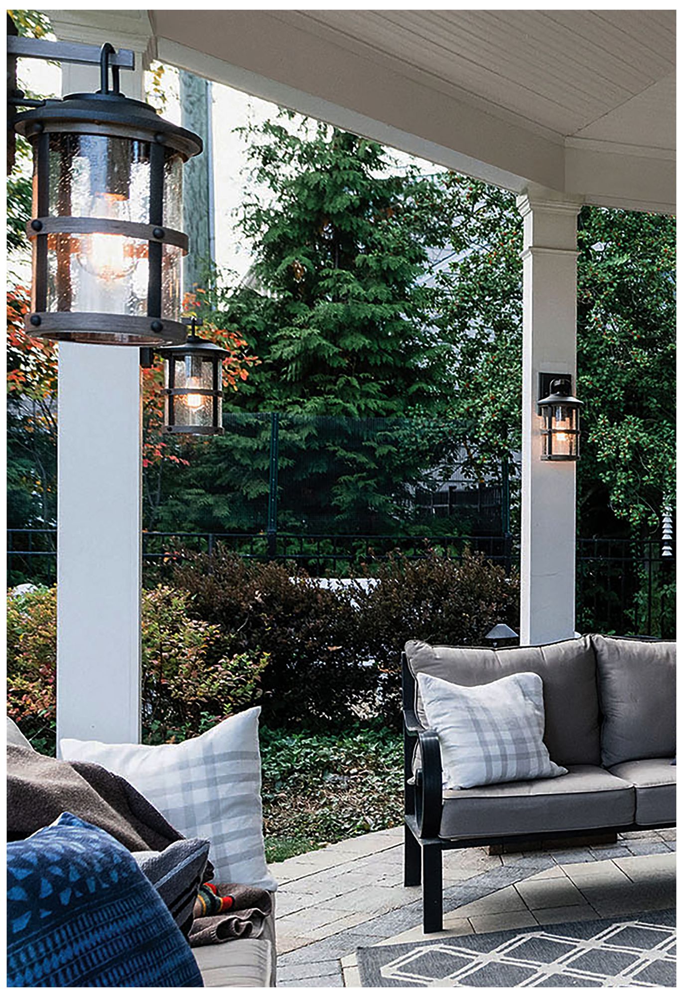 Hinkley Lakehouse 14 1/2" Zinc and Seeded Glass Outdoor Wall Light