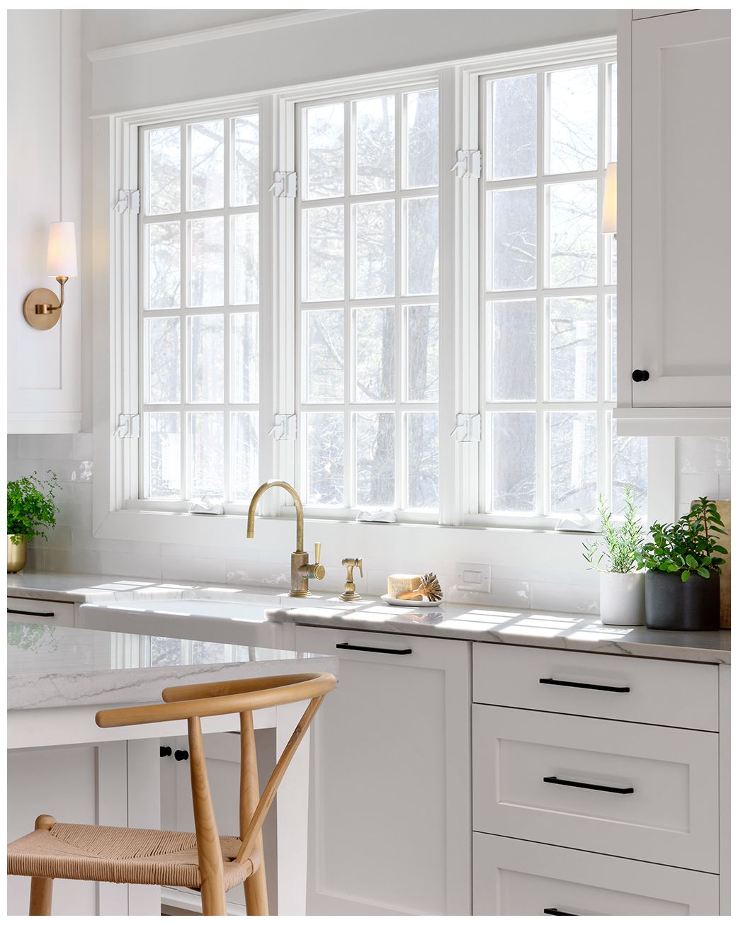 Hinkley Lewis 13 3/4" High Black Oxide Wall Sconce