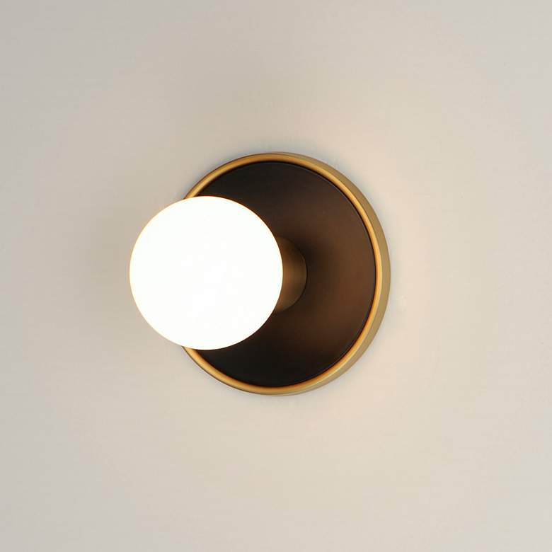 Image 1 Hollywood 1-Light Sconce Black / Natural Aged Brass