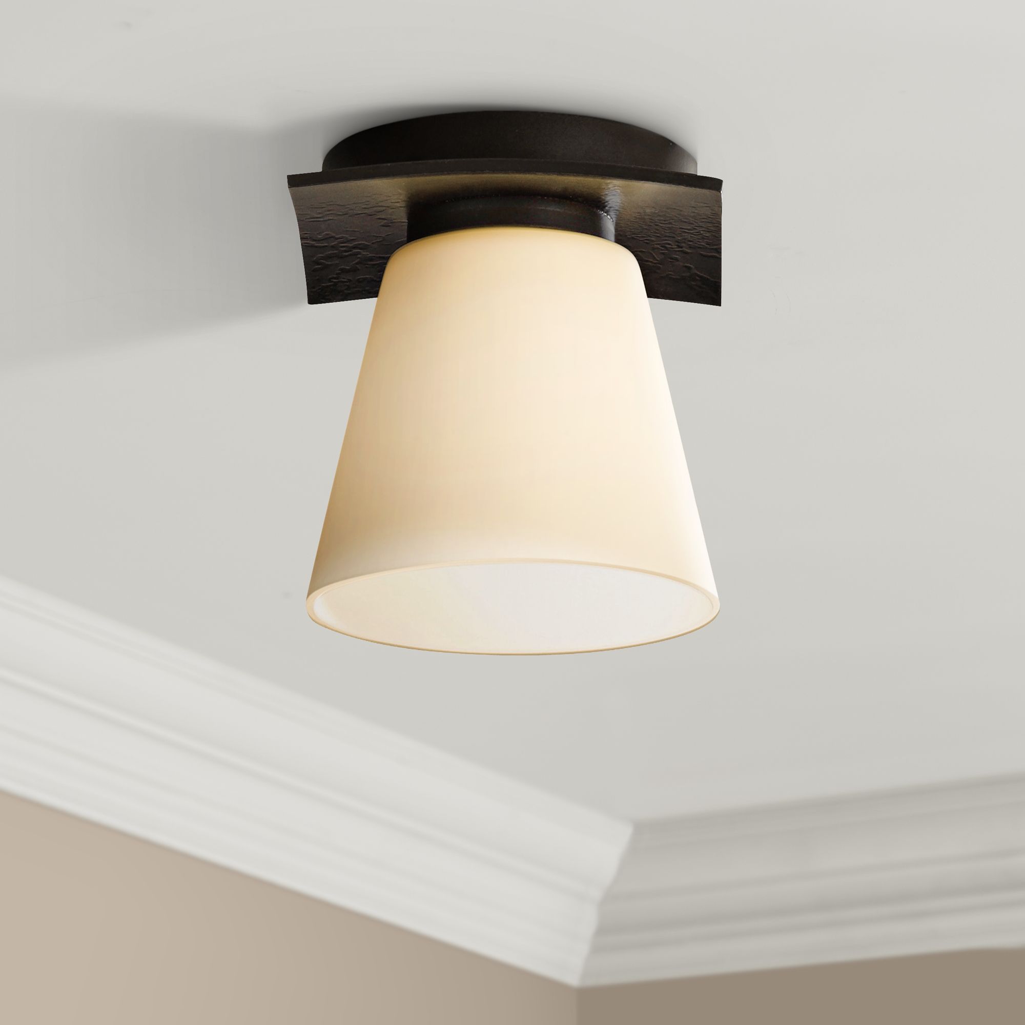 Hubbardton Forge Wren Bronze Collection