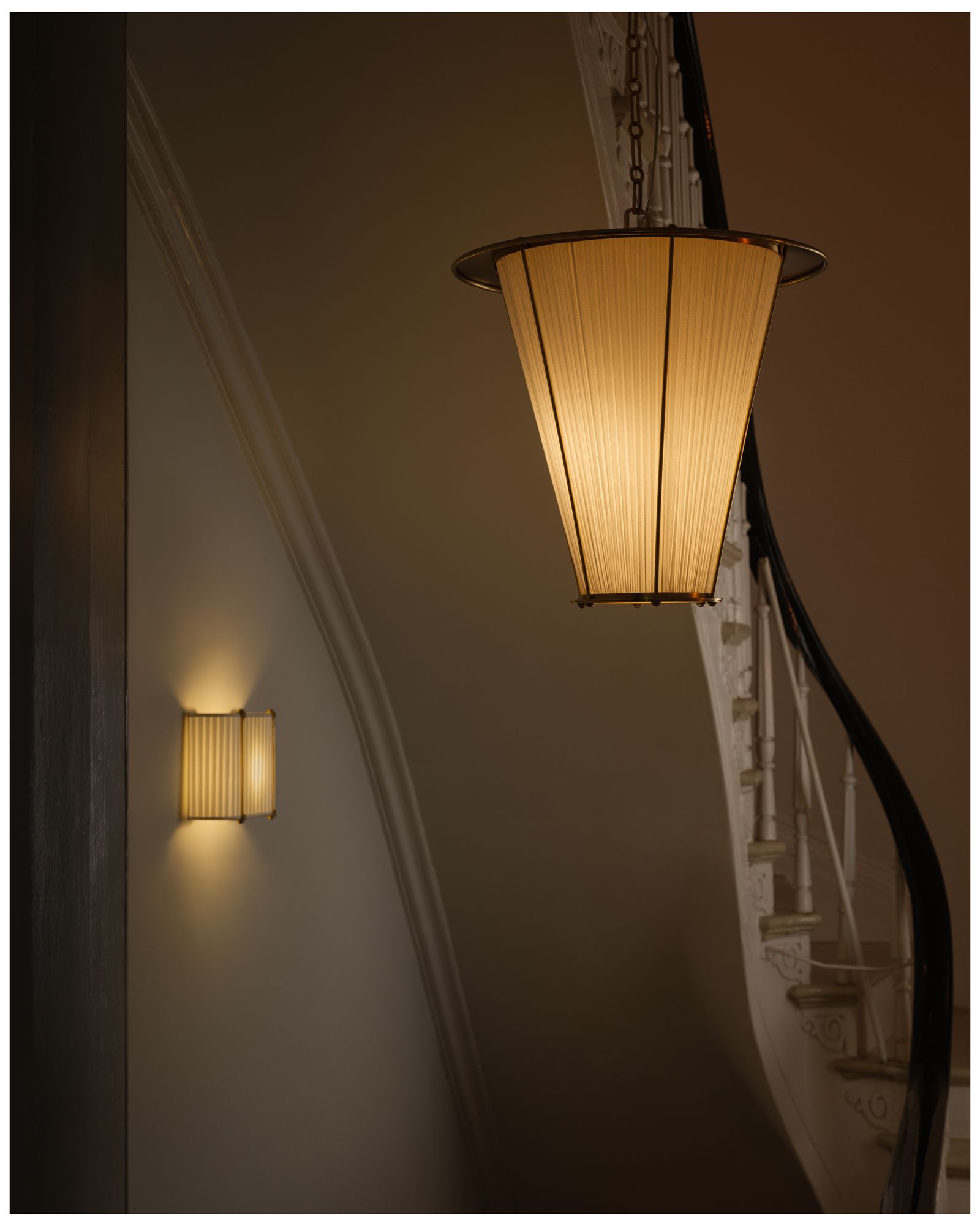 Hudson Valley Lighting Ellsworth Lantern Aged Brass